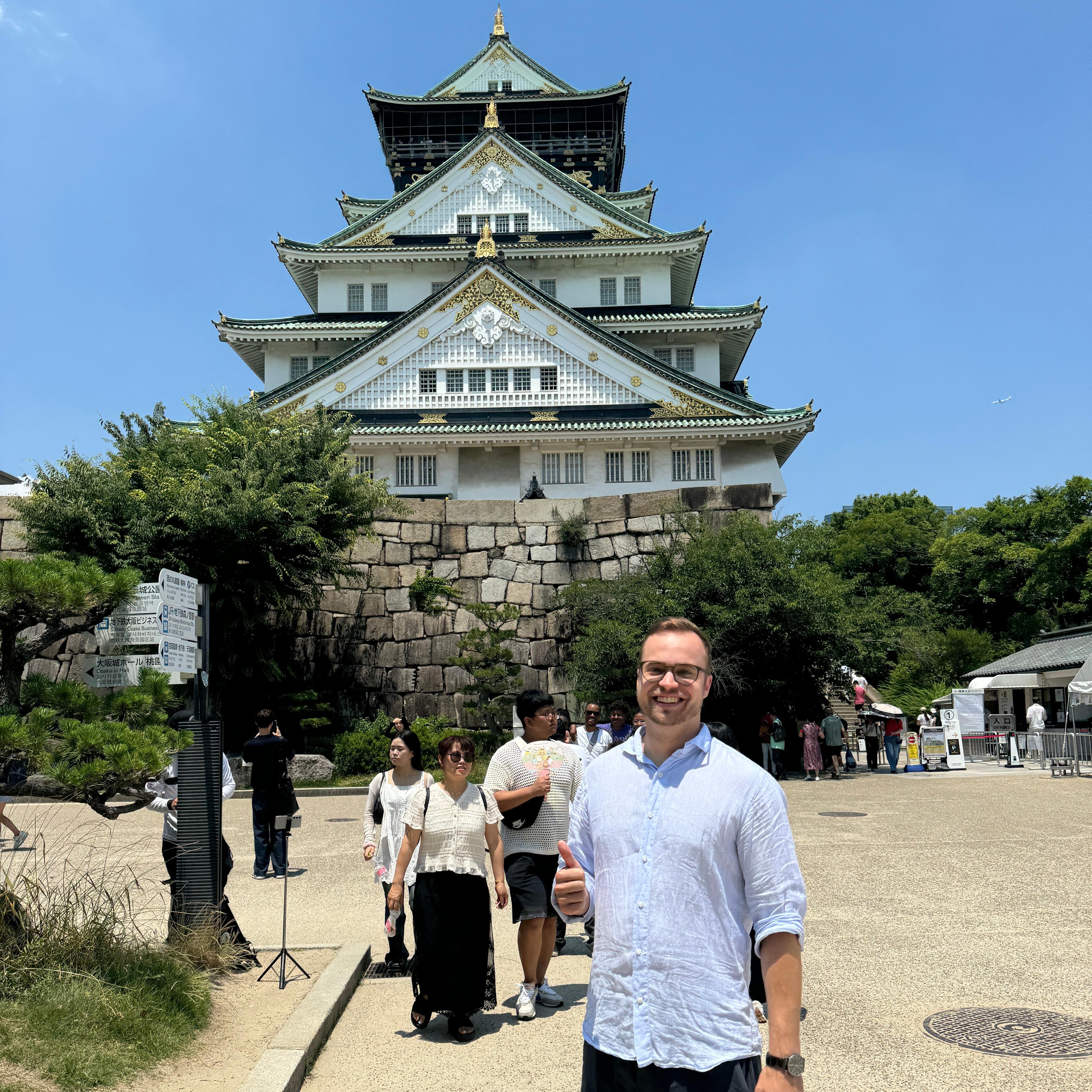 Guided Walking Tour of Osaka Castle & Historical Grounds