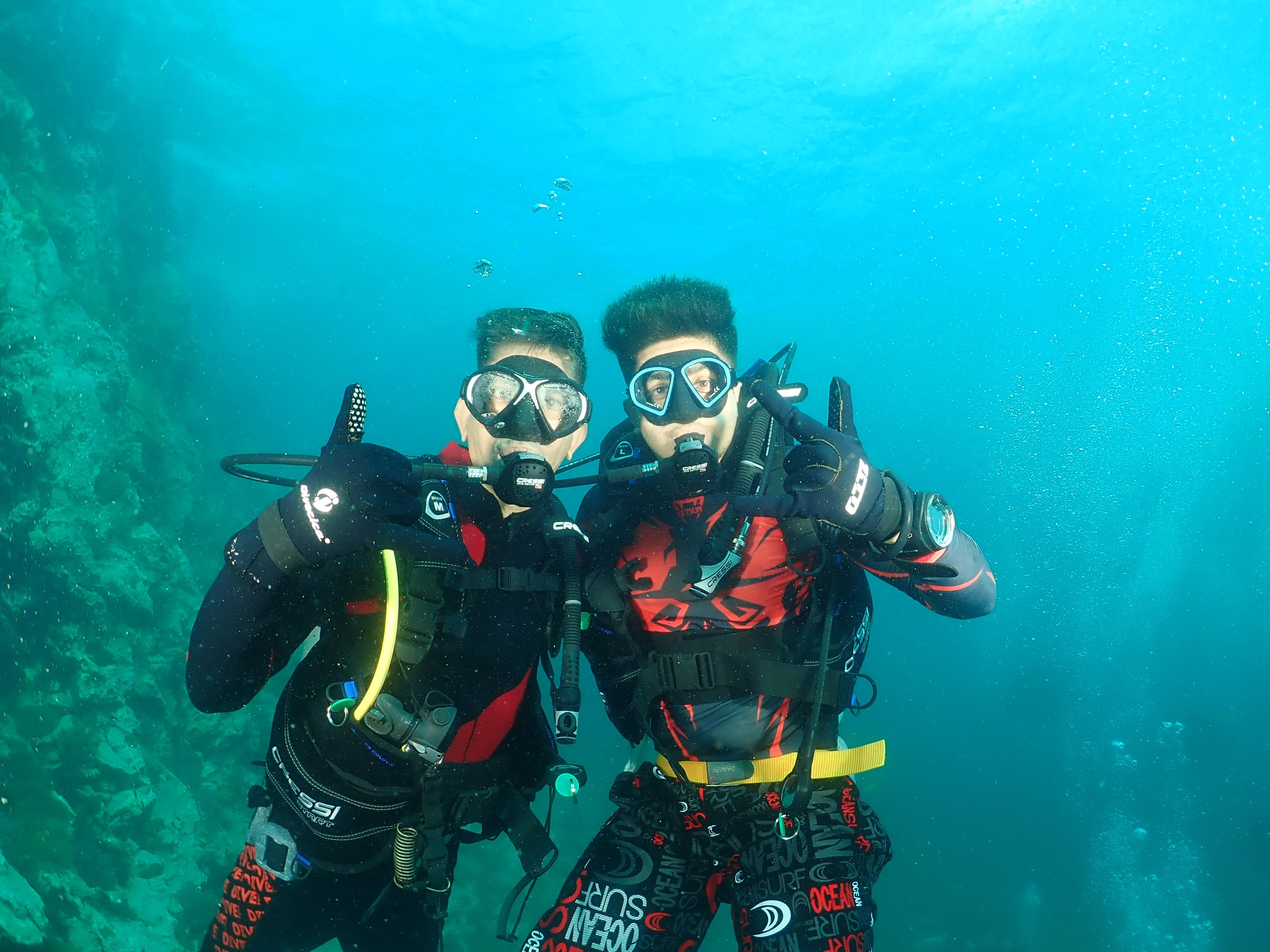Phuket: Koh Phi Phi & Shark Point 3-Dive Scuba Adventure