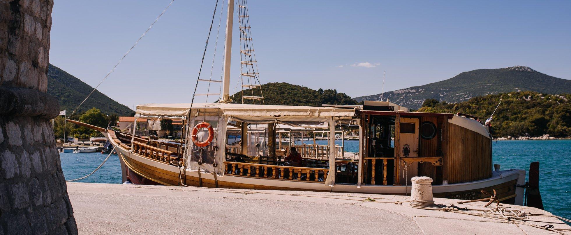 Mali Ston Oyster Farm & Boat Tour from Dubrovnik