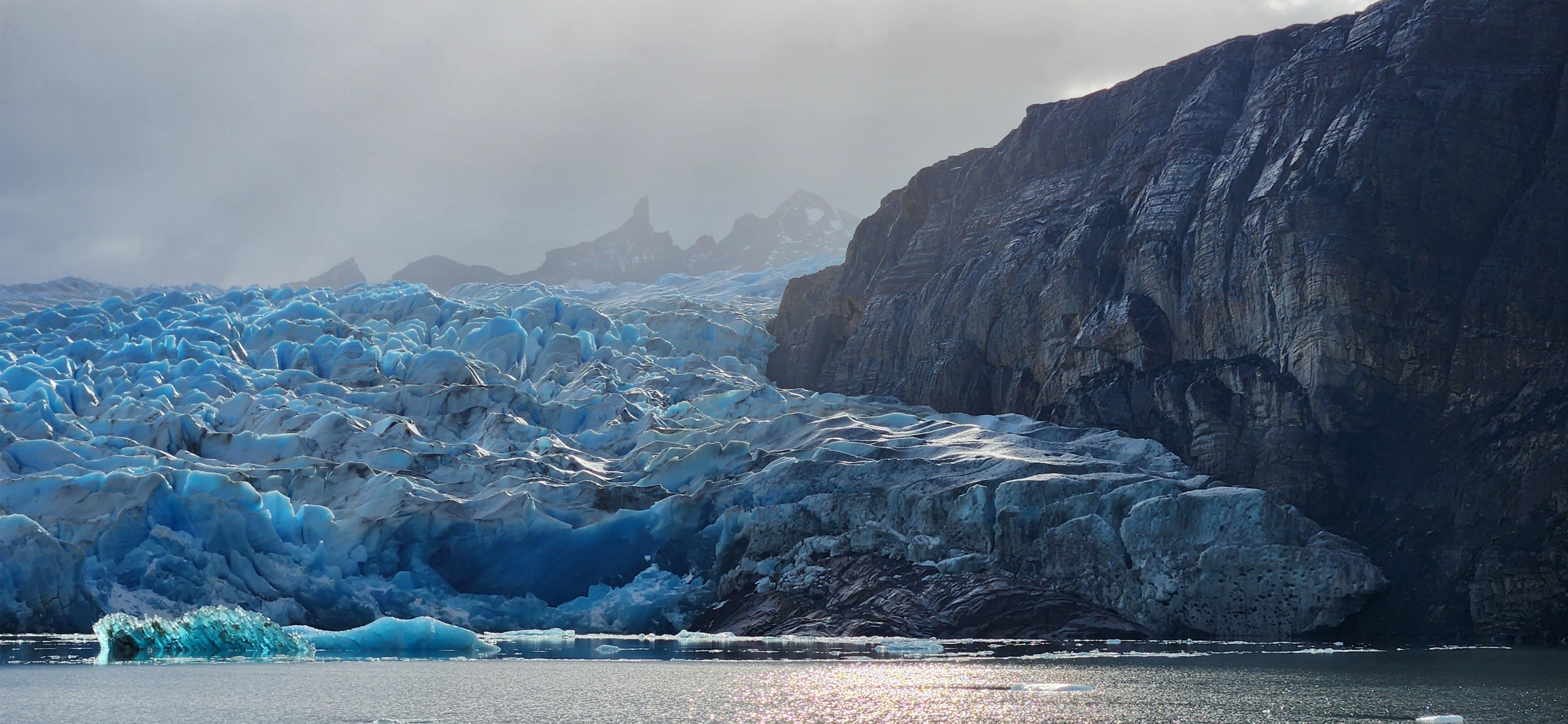 Torres del Paine Boat & Landmark Discovery Tour