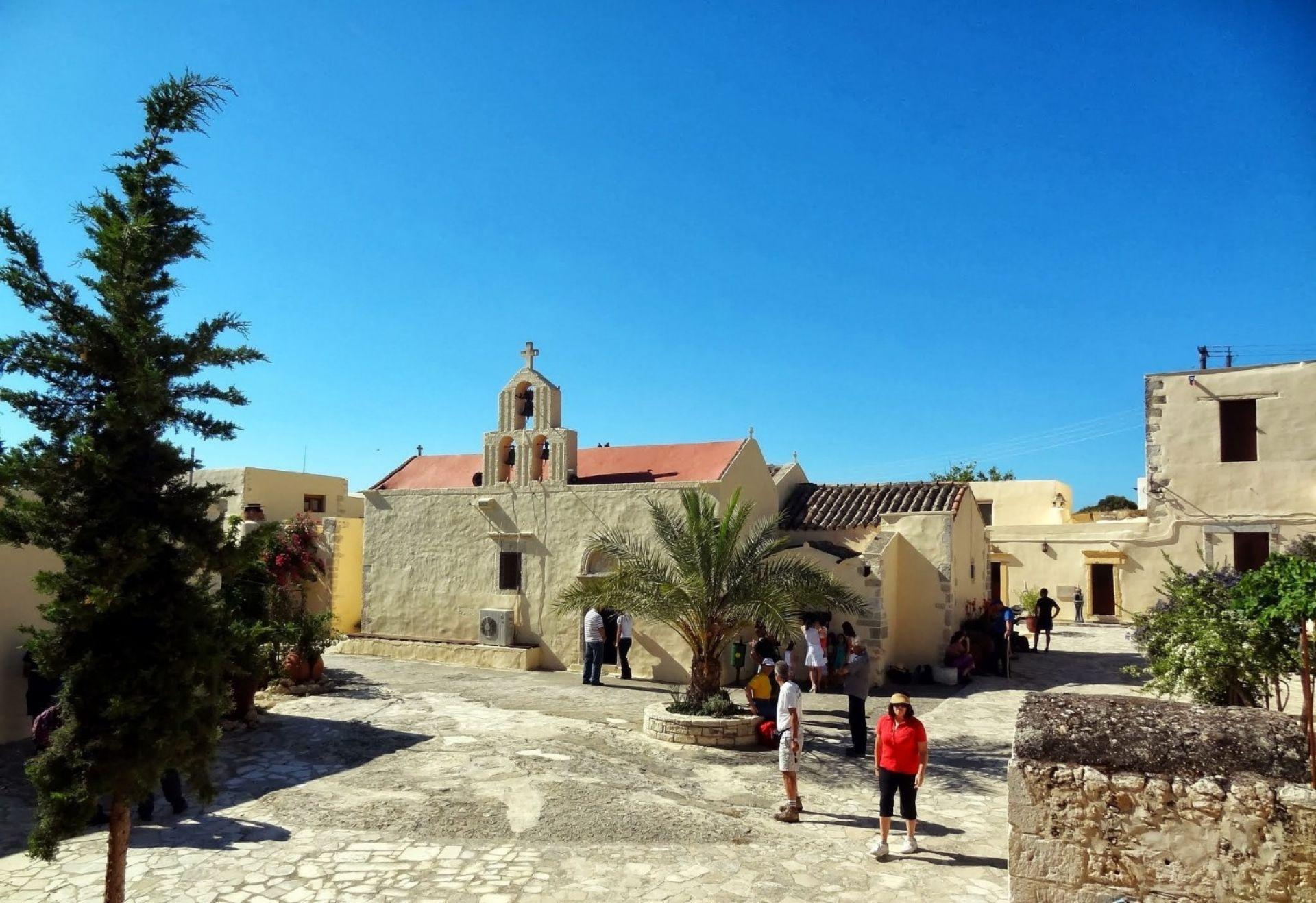 Matala Beach, Hippie Caves & Odigitria Monastery Day Trip from Heraklion