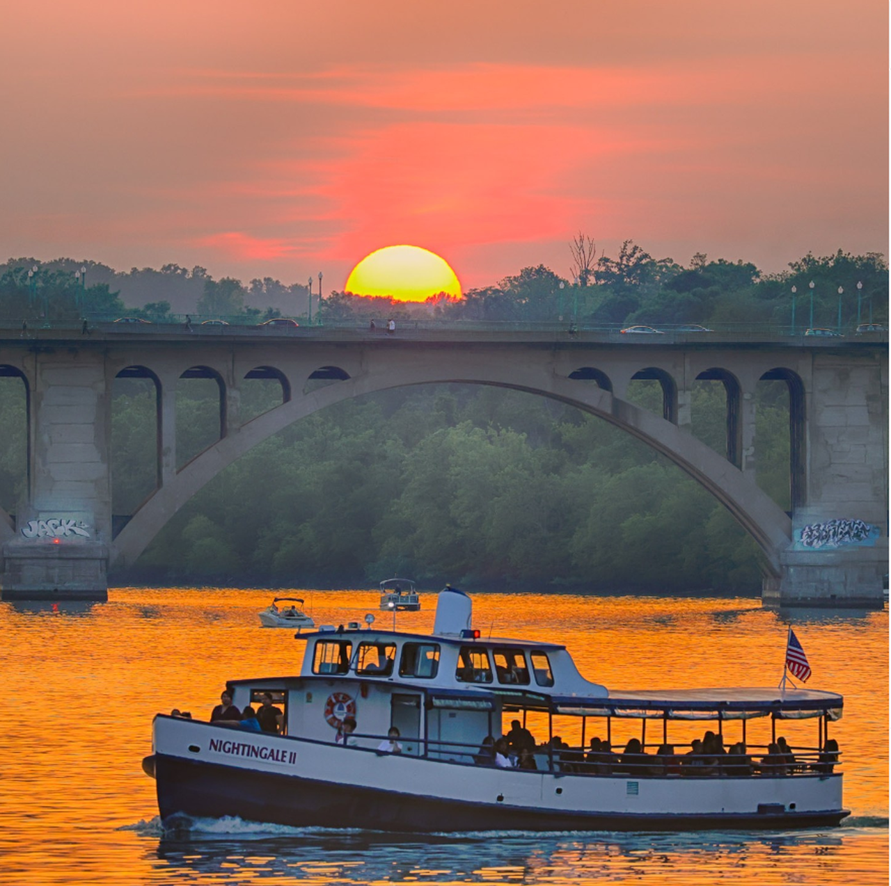 Washington DC Sunset Cruise on the Potomac River