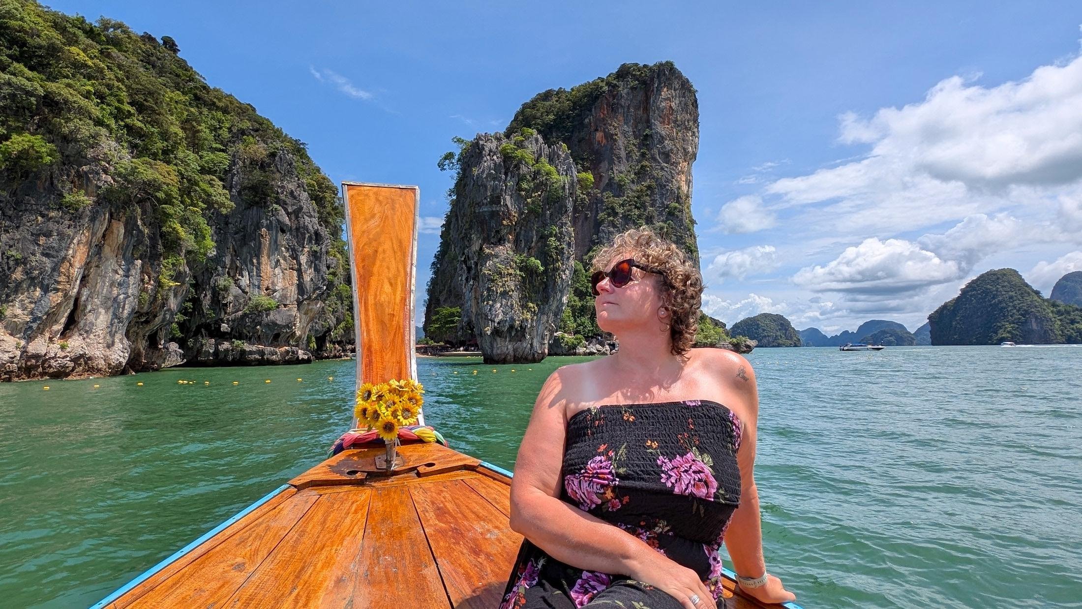 Phuket Private Full-Day Tour: James Bond Island, Ko Panyi & Samet Nangshe