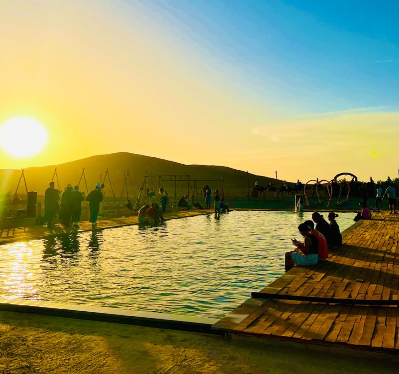 Agafay Desert Evening Adventure: Quad Bikes, Camel Ride & Berber Dinner Show