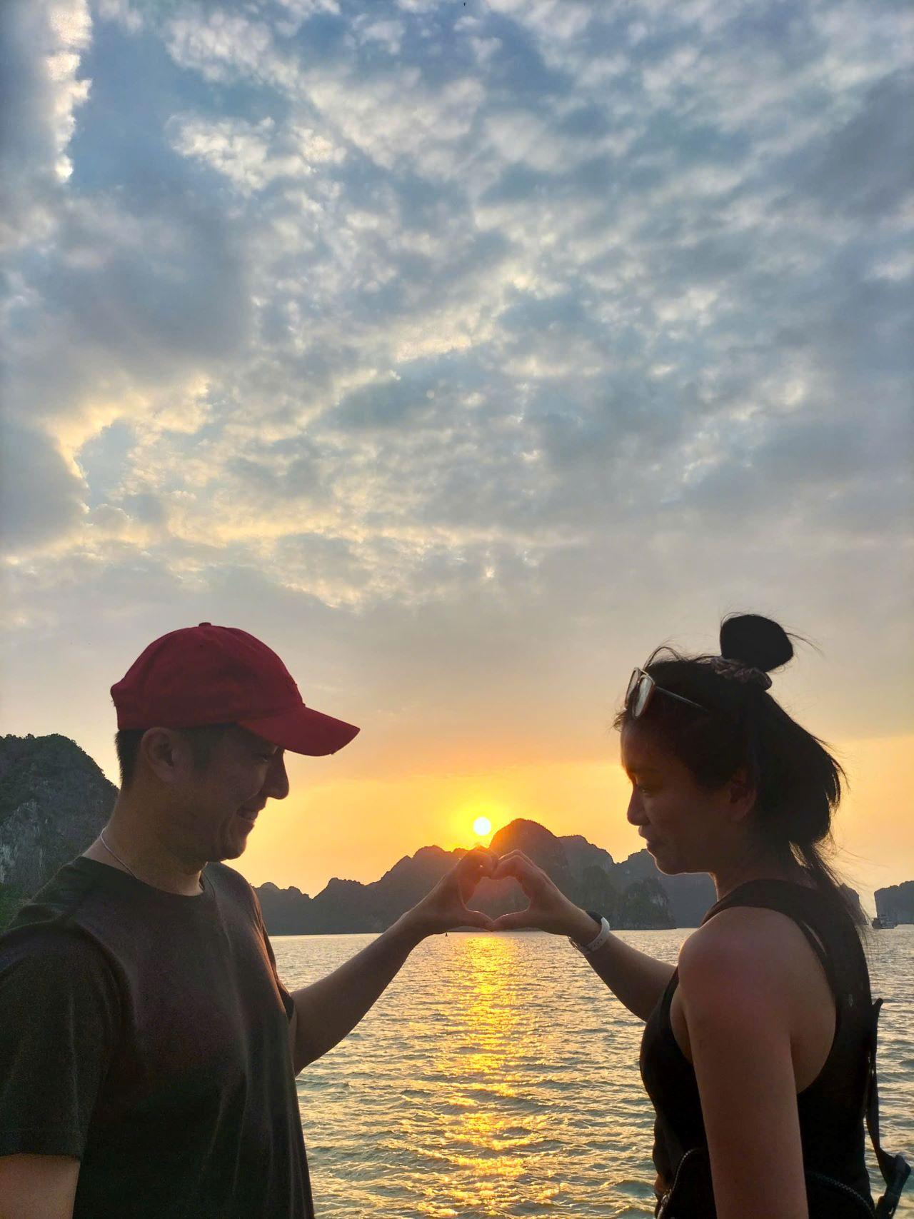 Ha Long Bay Day Trip from Hanoi: Luxury or Standard Cruise with Lunch