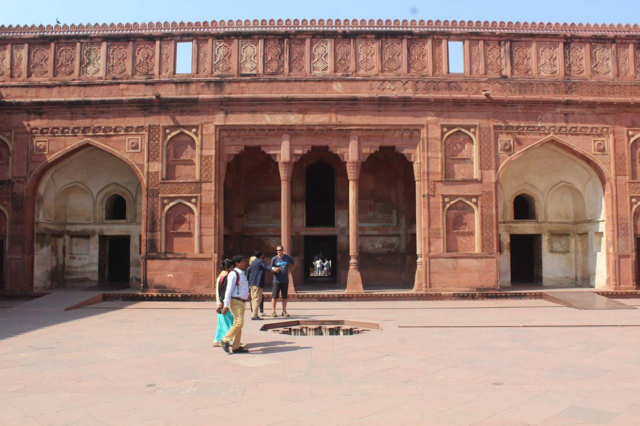 Agra Private Tour: Taj Mahal Sunrise & Agra Fort with Skip-the-Line Entry