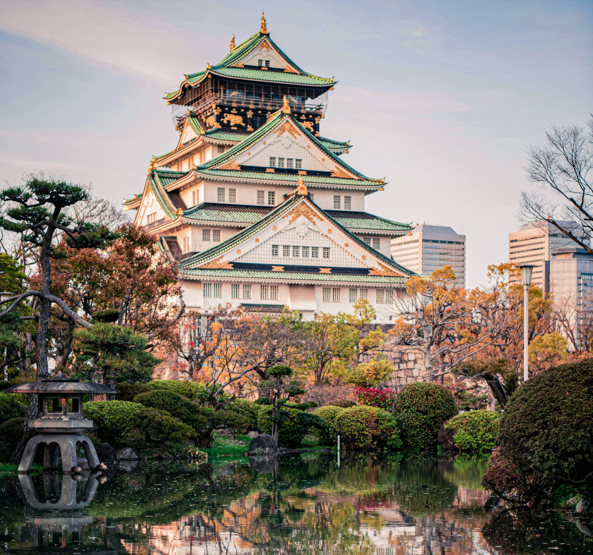 Private Osaka Tour with Driver and Luxury Vehicle