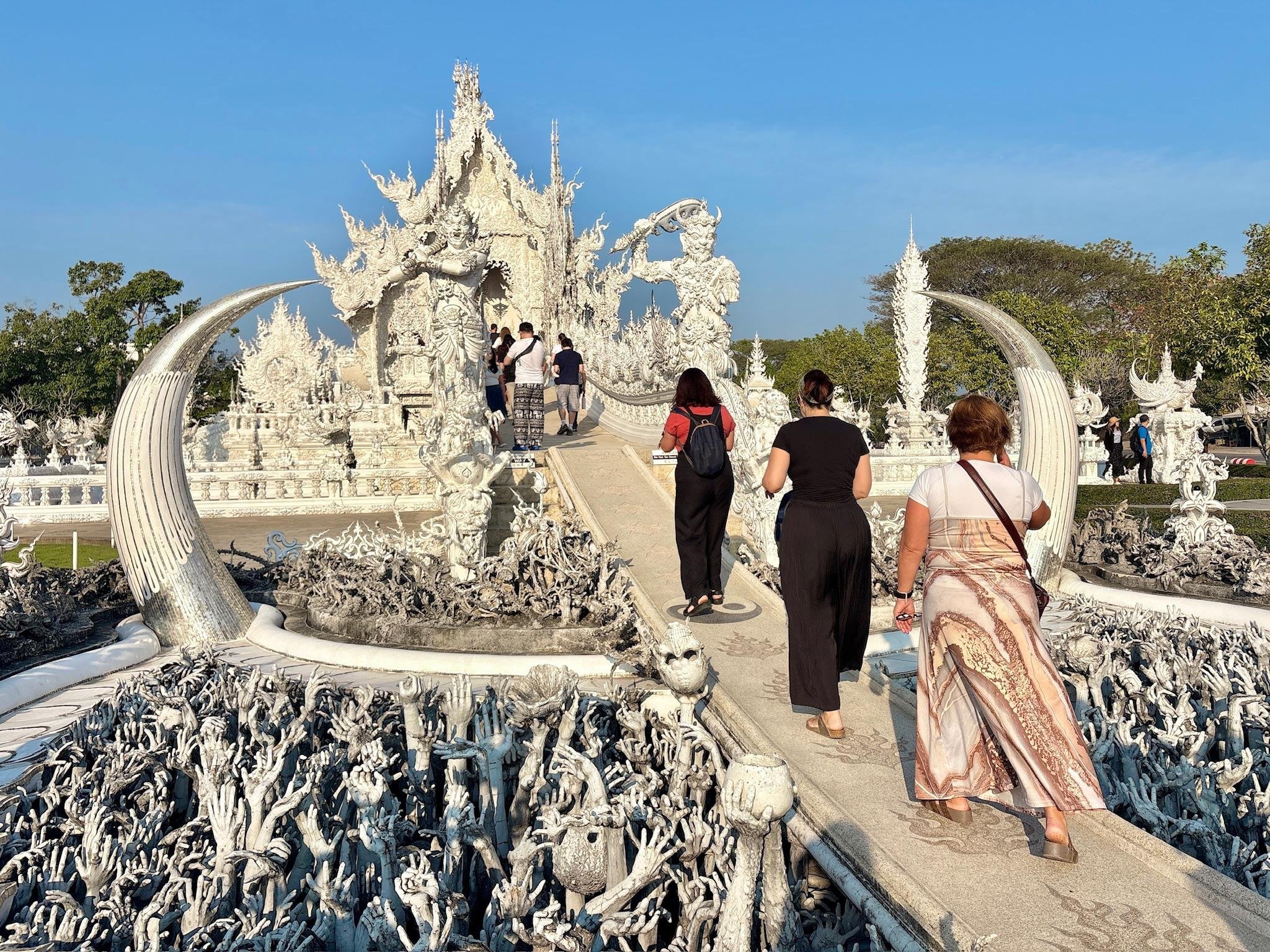Chiang Rai Full-Day Highlights: Temples, Culture & Golden Triangle