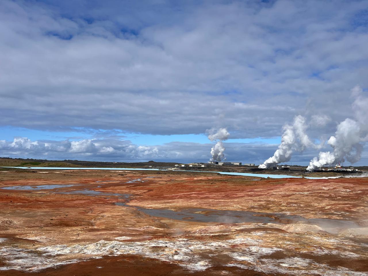 Reykjanes Peninsula: Geothermal Wonders & Volcanic Landscapes