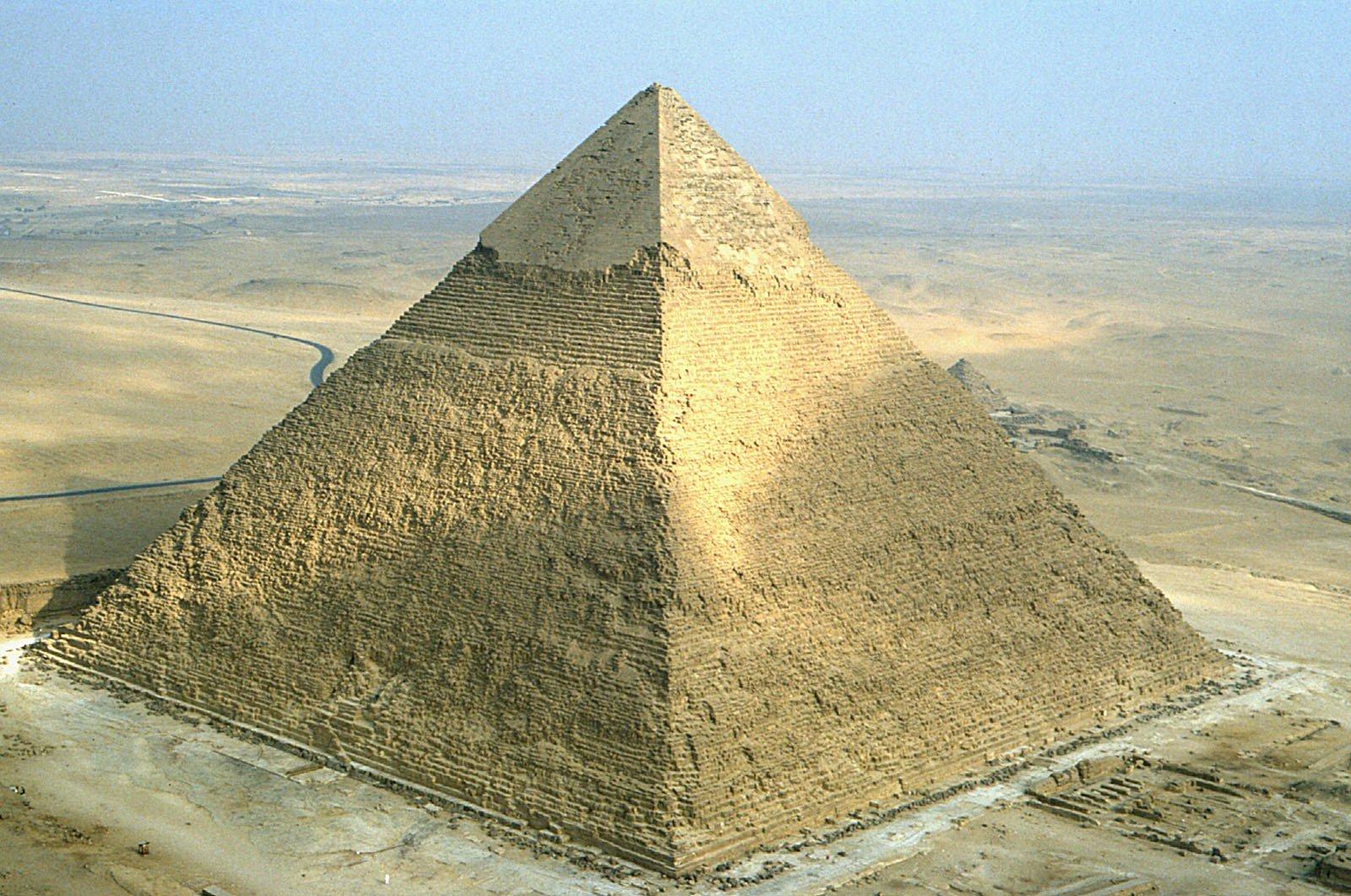 Private Giza Pyramids & Sphinx Half-Day Tour