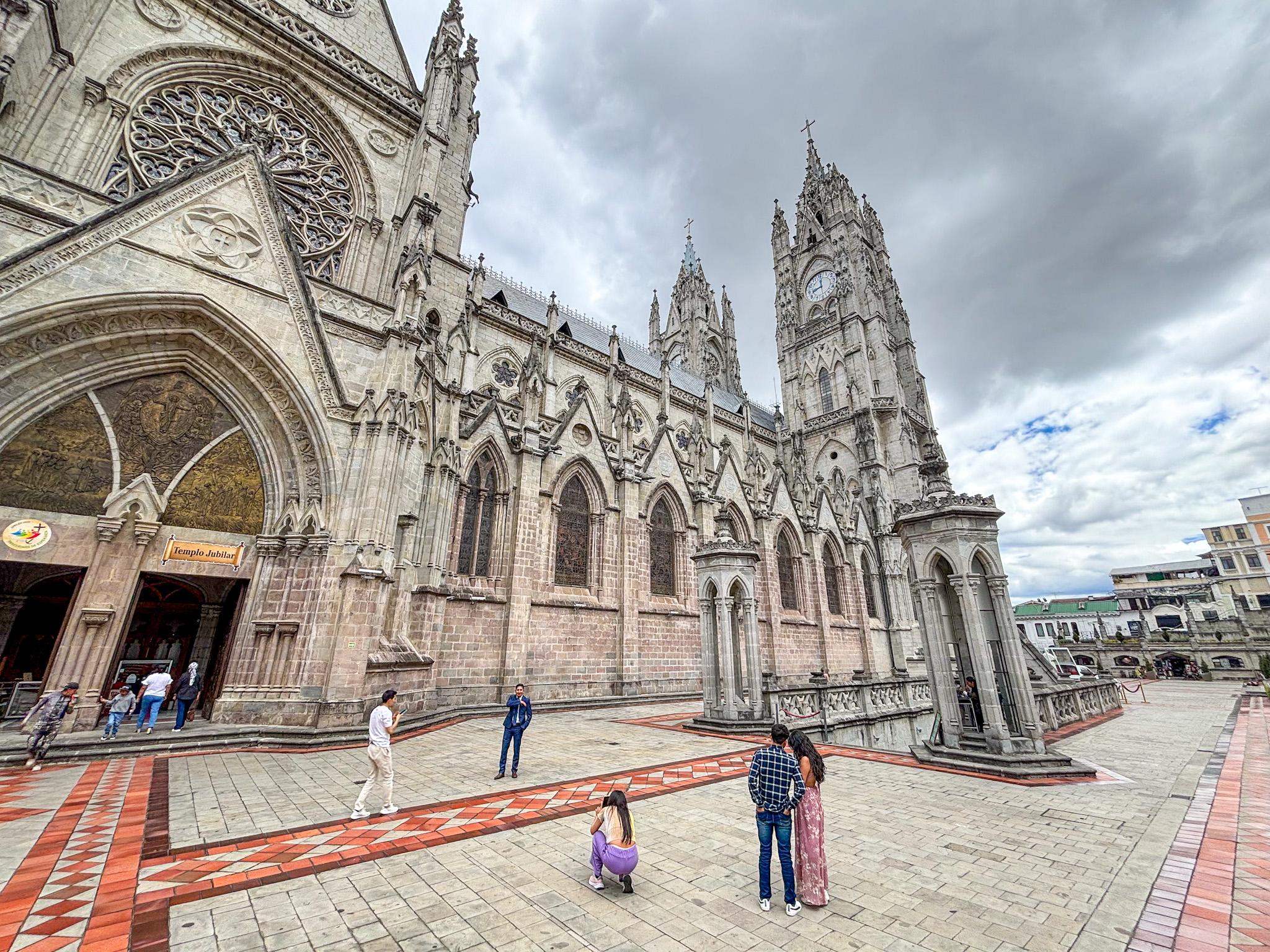 Quito Full-Day Tour: Equator Line, Cable Car & Colonial Highlights