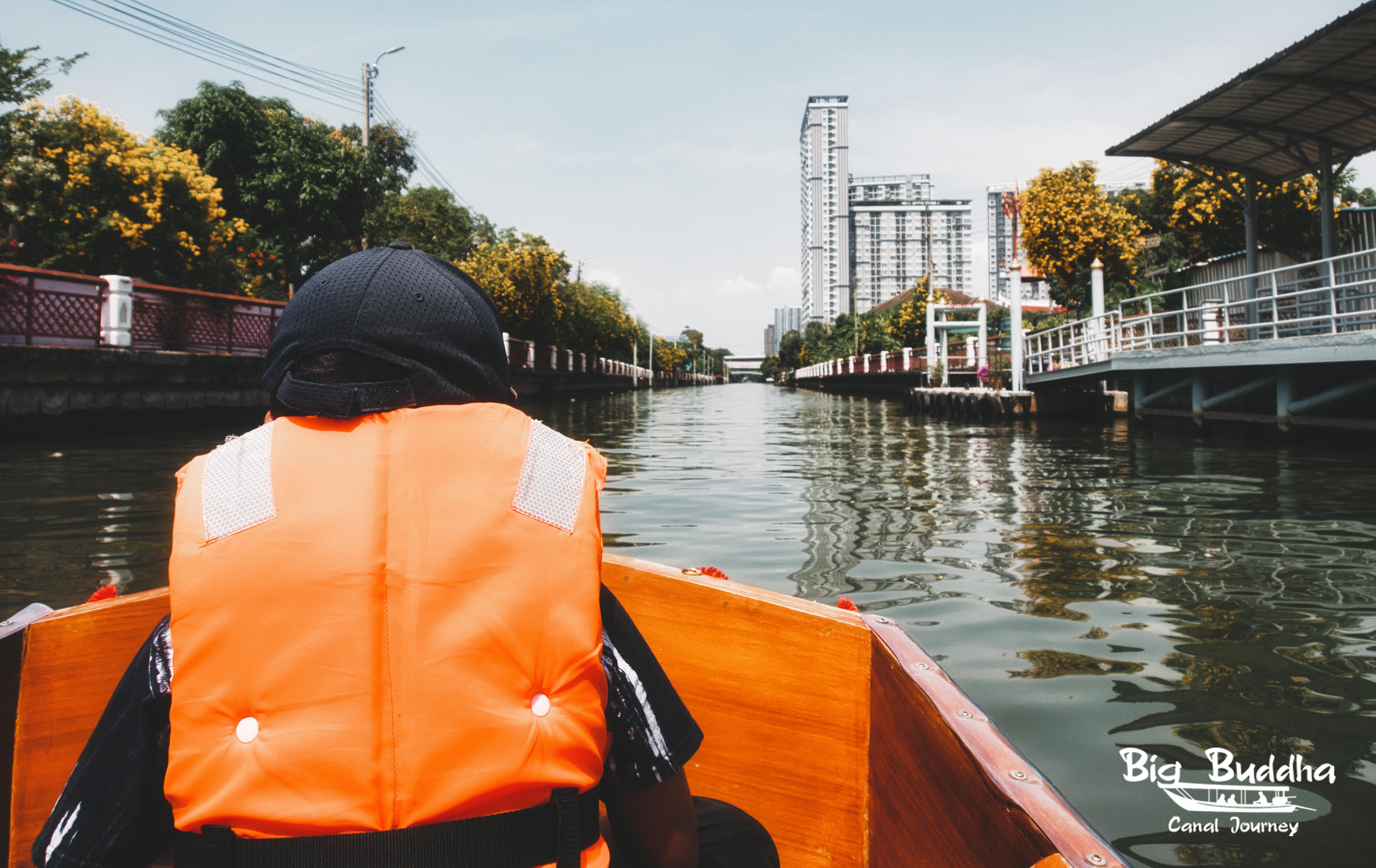 Private Thonburi Long-Tail Boat & Big Buddha Tour