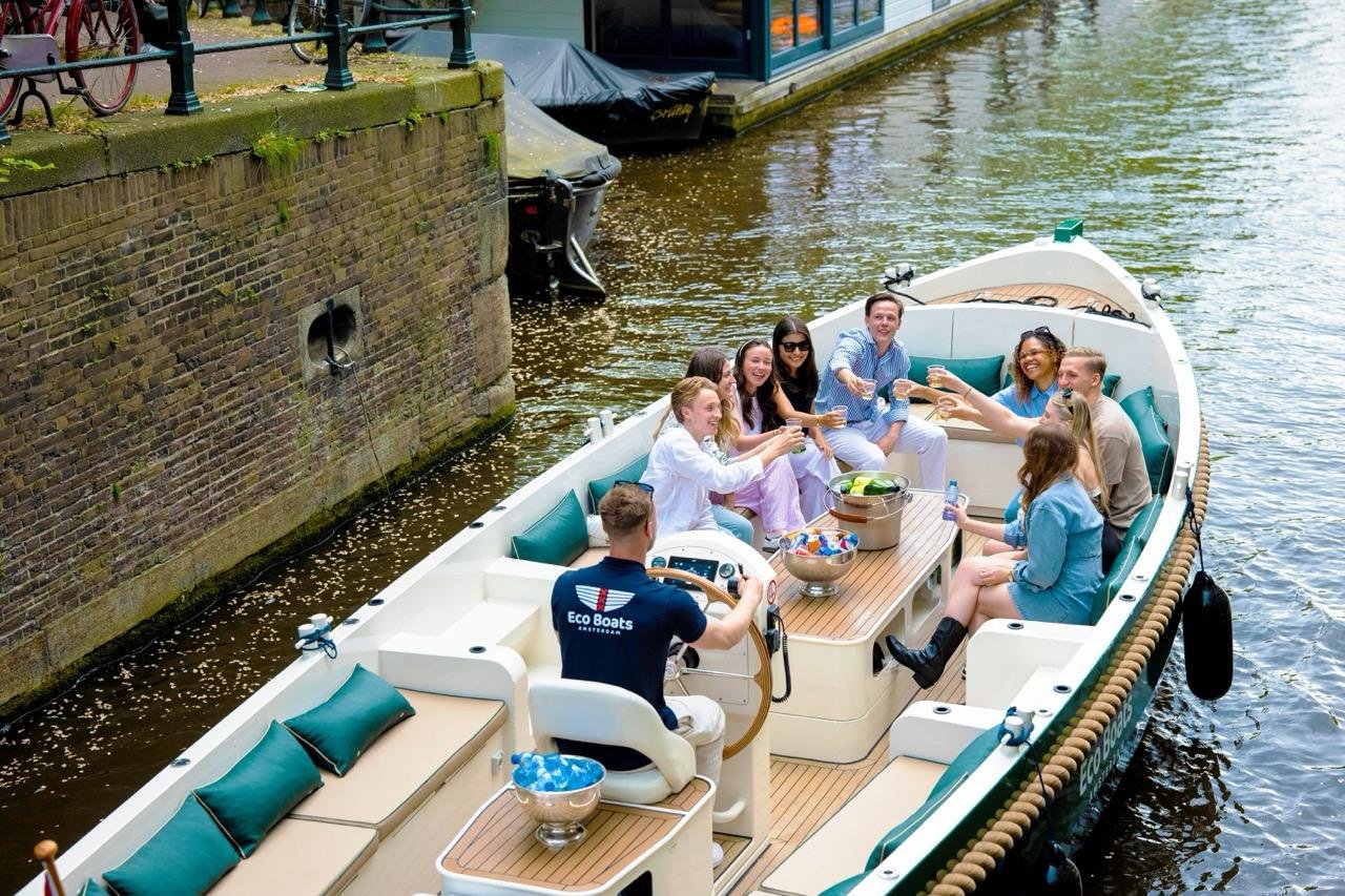Amsterdam Canal Cruise on Electric Boat with Local Skipper