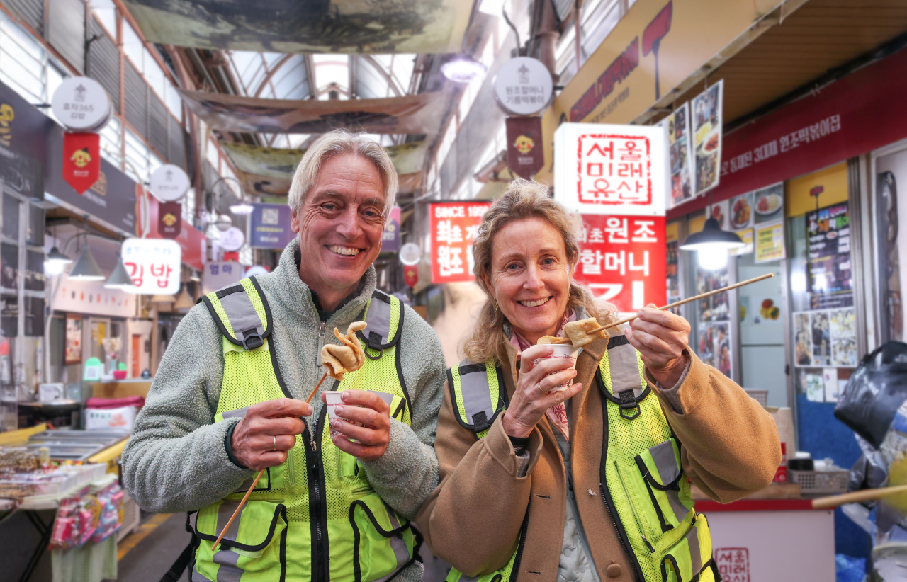 Seoul e-bike tour along the Han River cycle paths — image 33