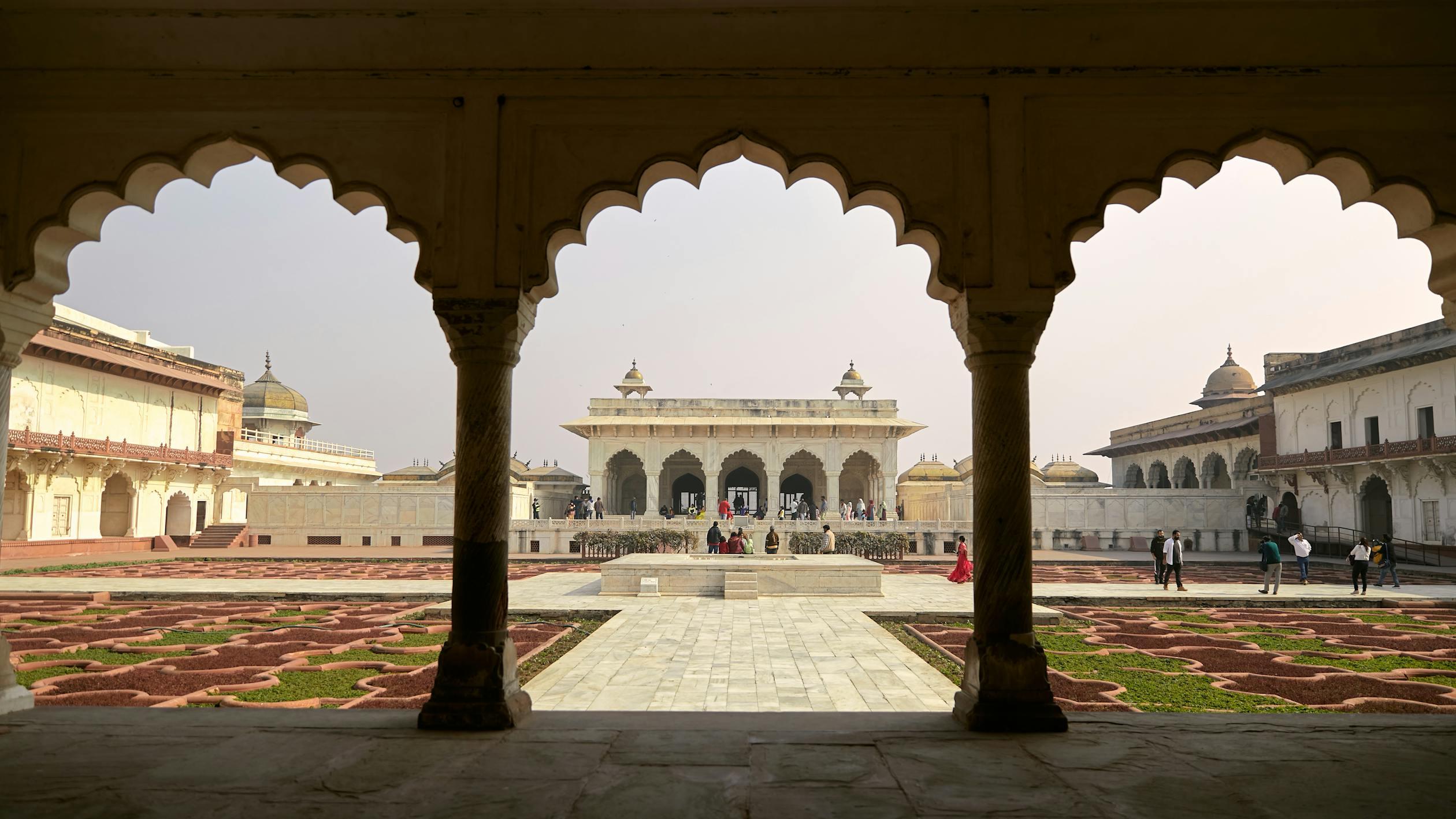 Delhi to Taj Mahal & Agra Day Trip by Gatimaan Express