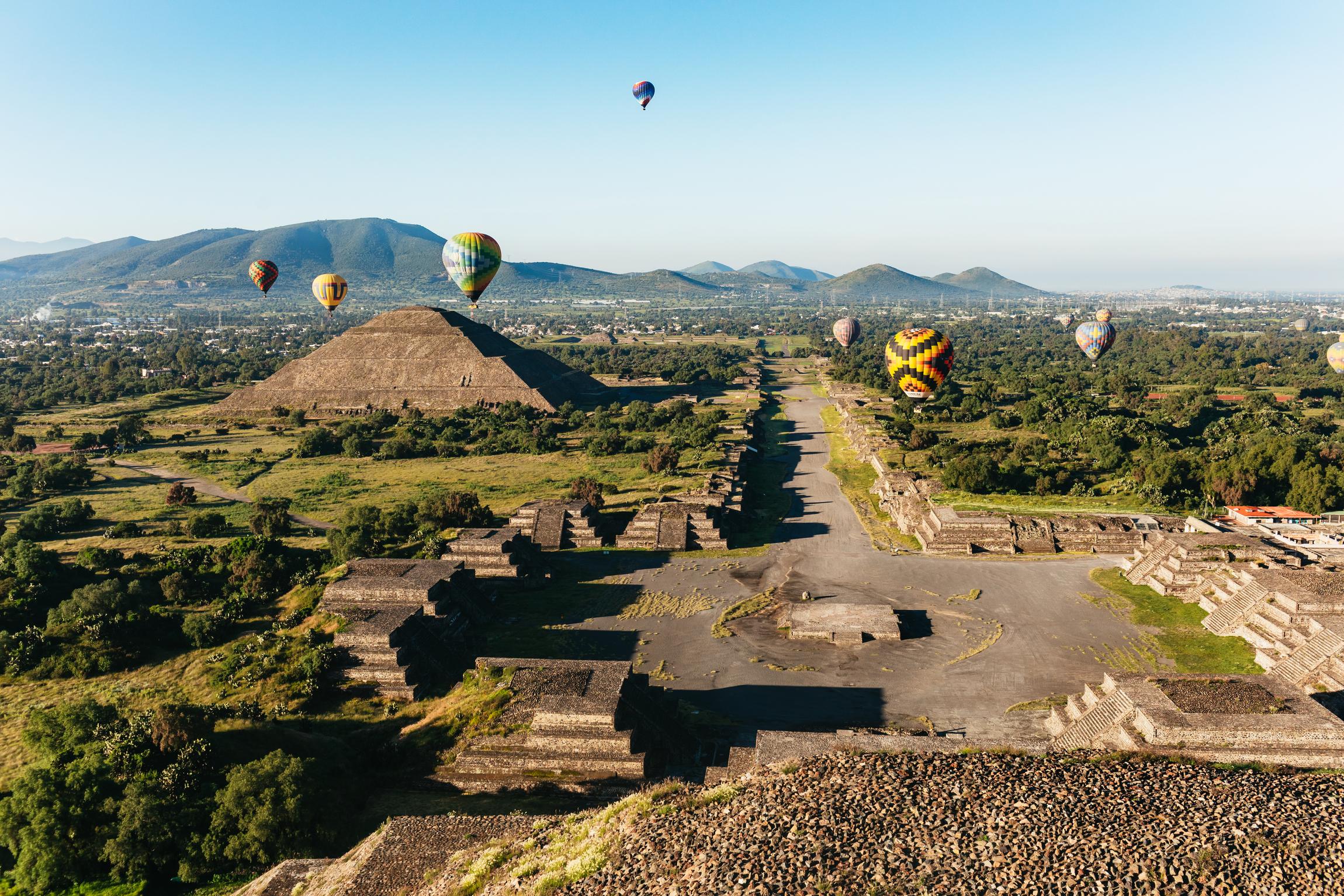 Teotihuacan Hot Air Balloon Adventure & Archaeological Tour
