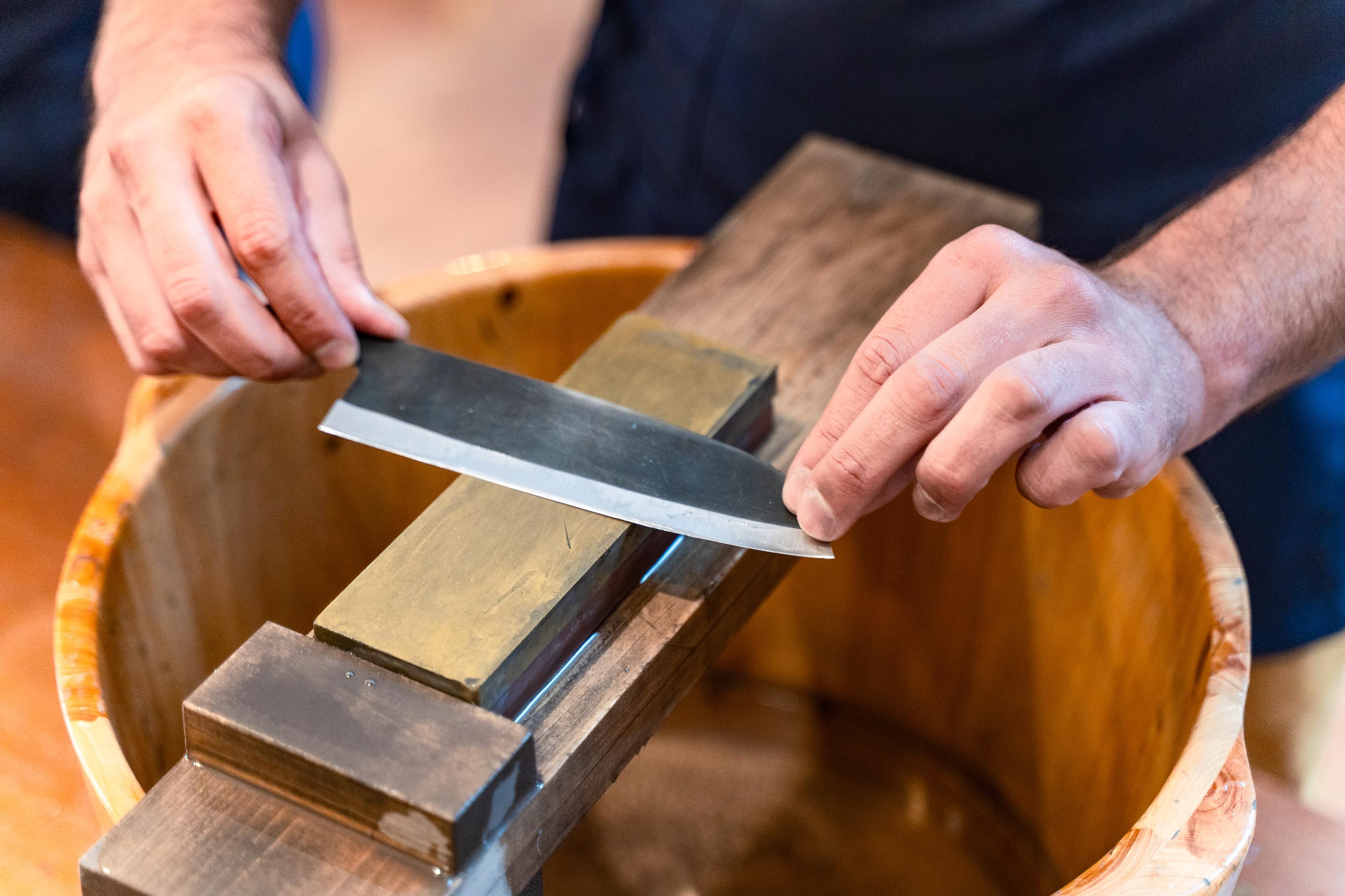 Japanese Knife Sharpening Workshop in Tokyo