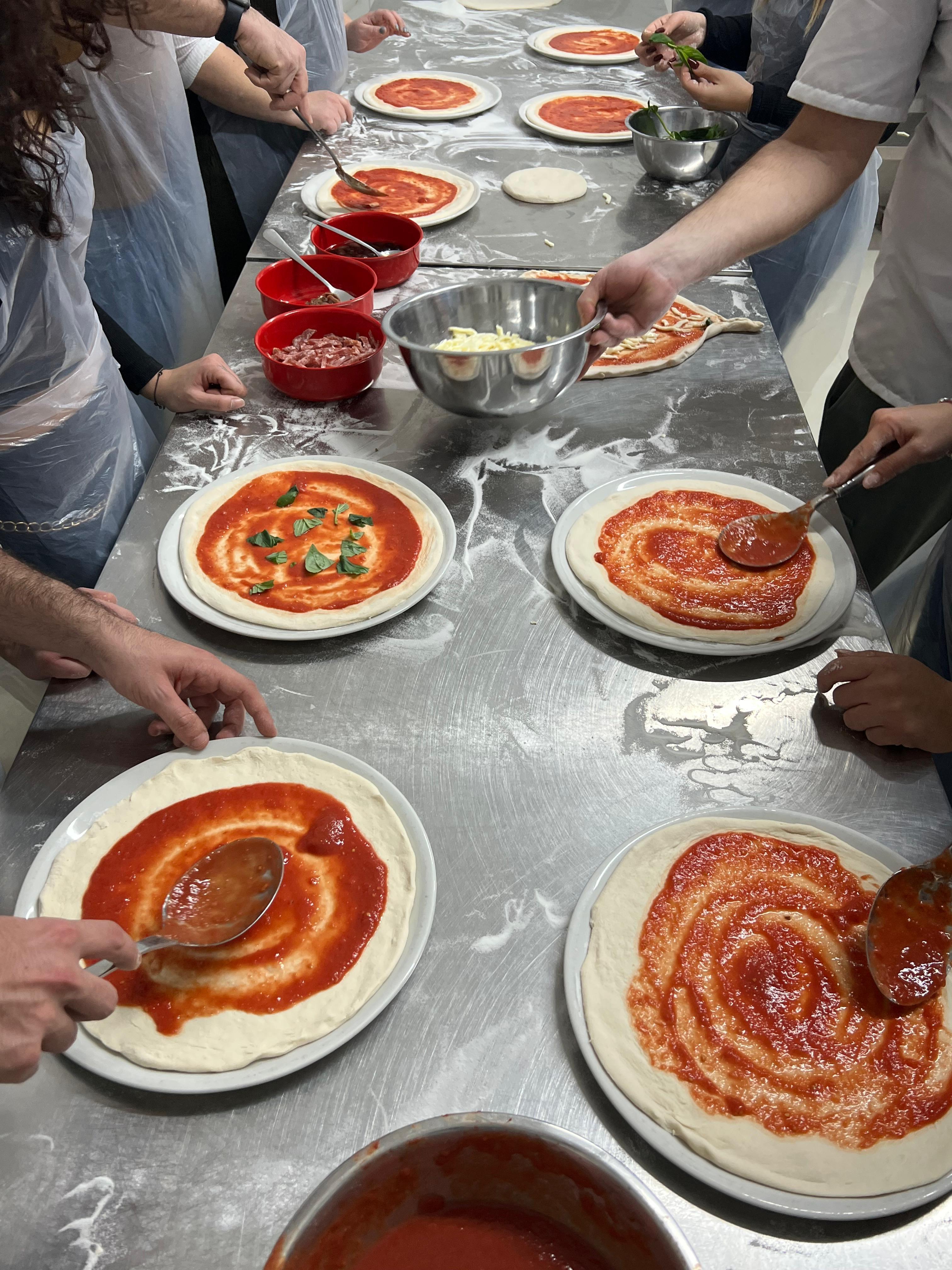 pizza making class in Naples — photo 21
