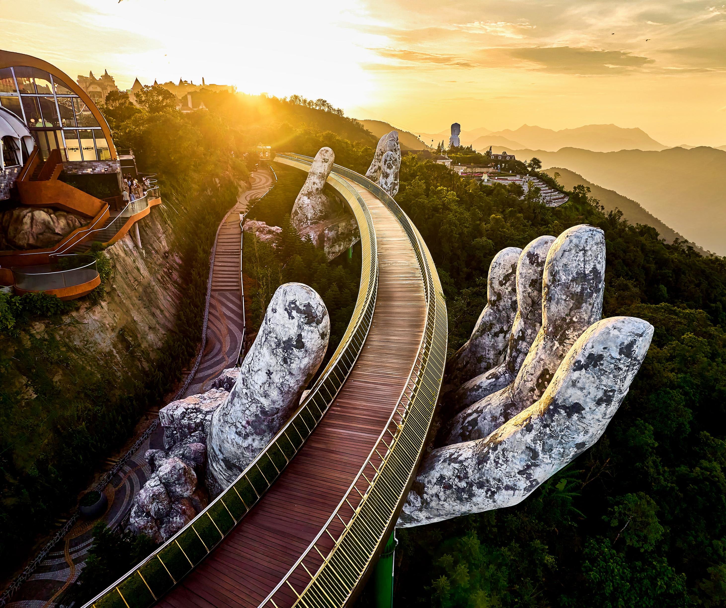 Ba Na Hills Golden Bridge Sunset & Evening Tour
