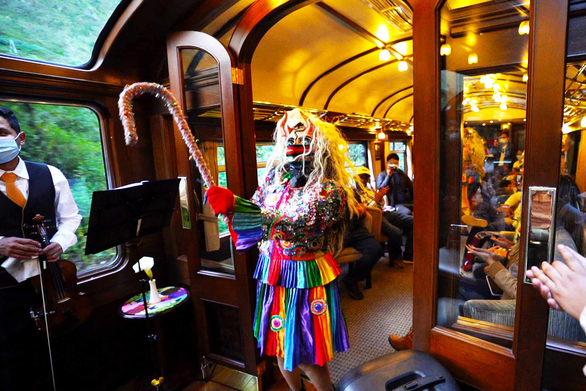 Machu Picchu Full-Day Journey via Vistadome Observatory Train