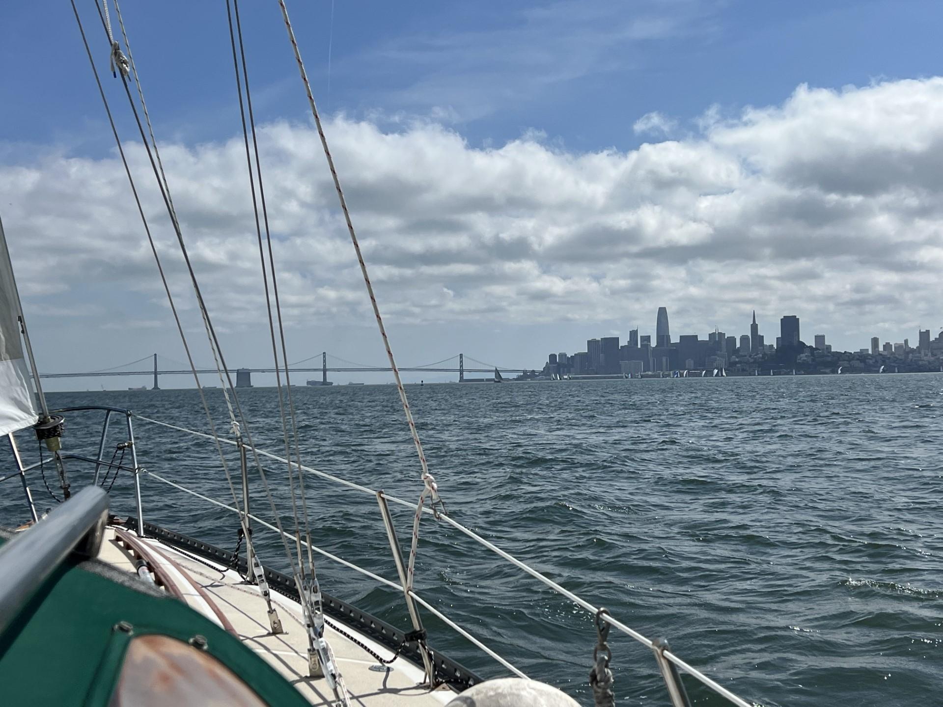 San Francisco: 2-Hour Interactive Sunset Bay Sailing Cruise