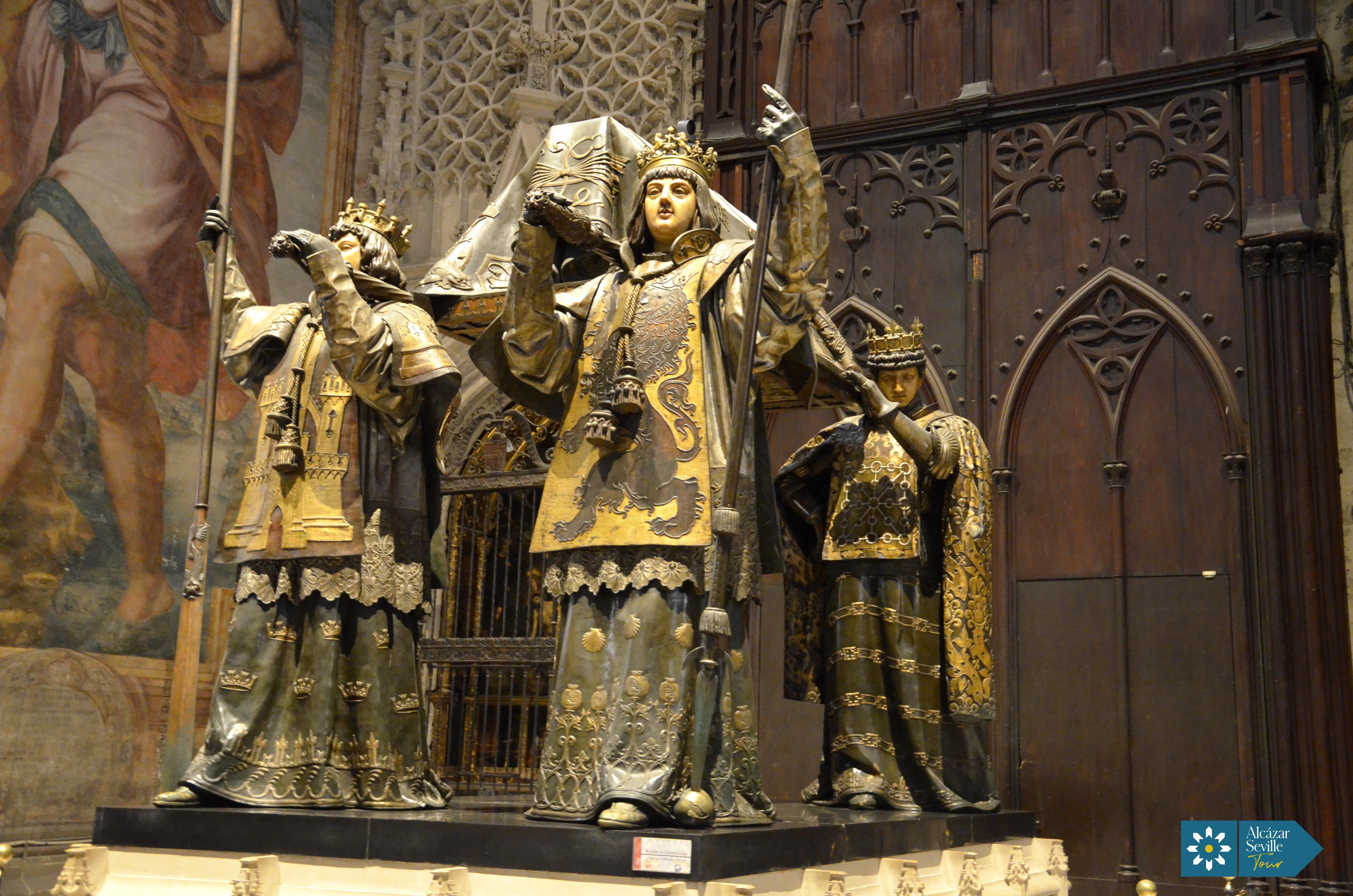 Seville: Guided Alcázar, Cathedral & Giralda Express Tour