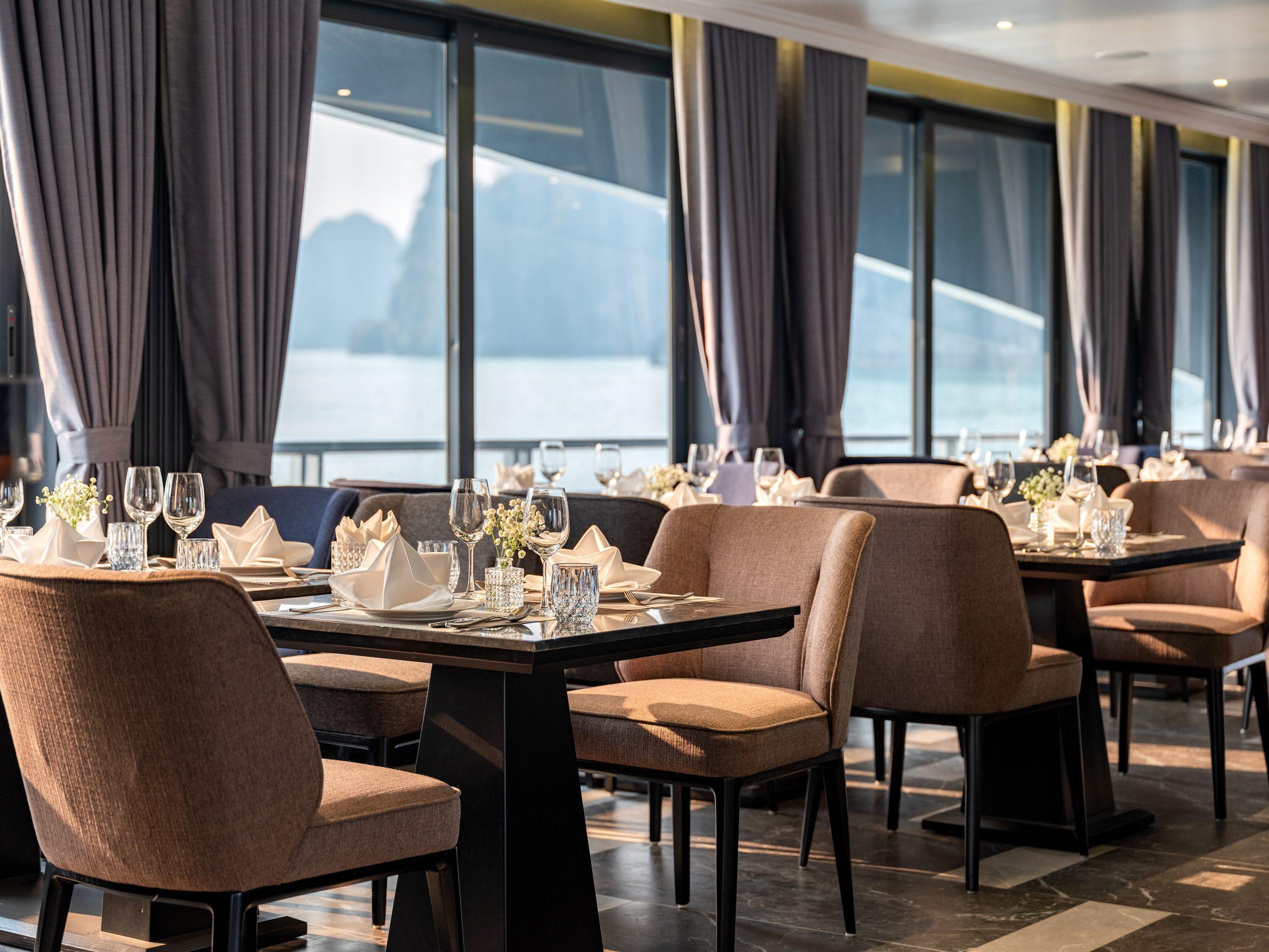 Halong & Lan Ha Bay Luxury Day Cruise with Kayaking, Cave & Cooking Class