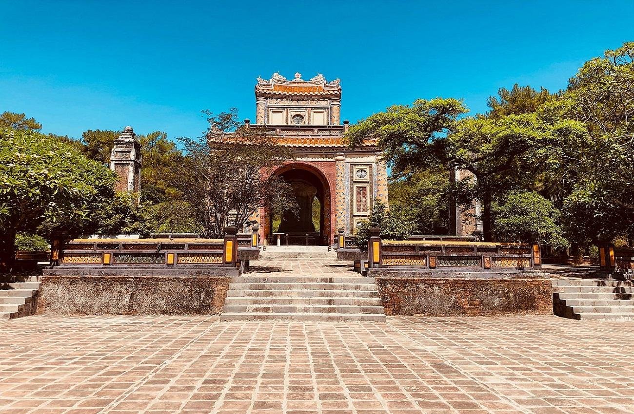 Customizable Hue Imperial City & Royal Tombs Private Tour