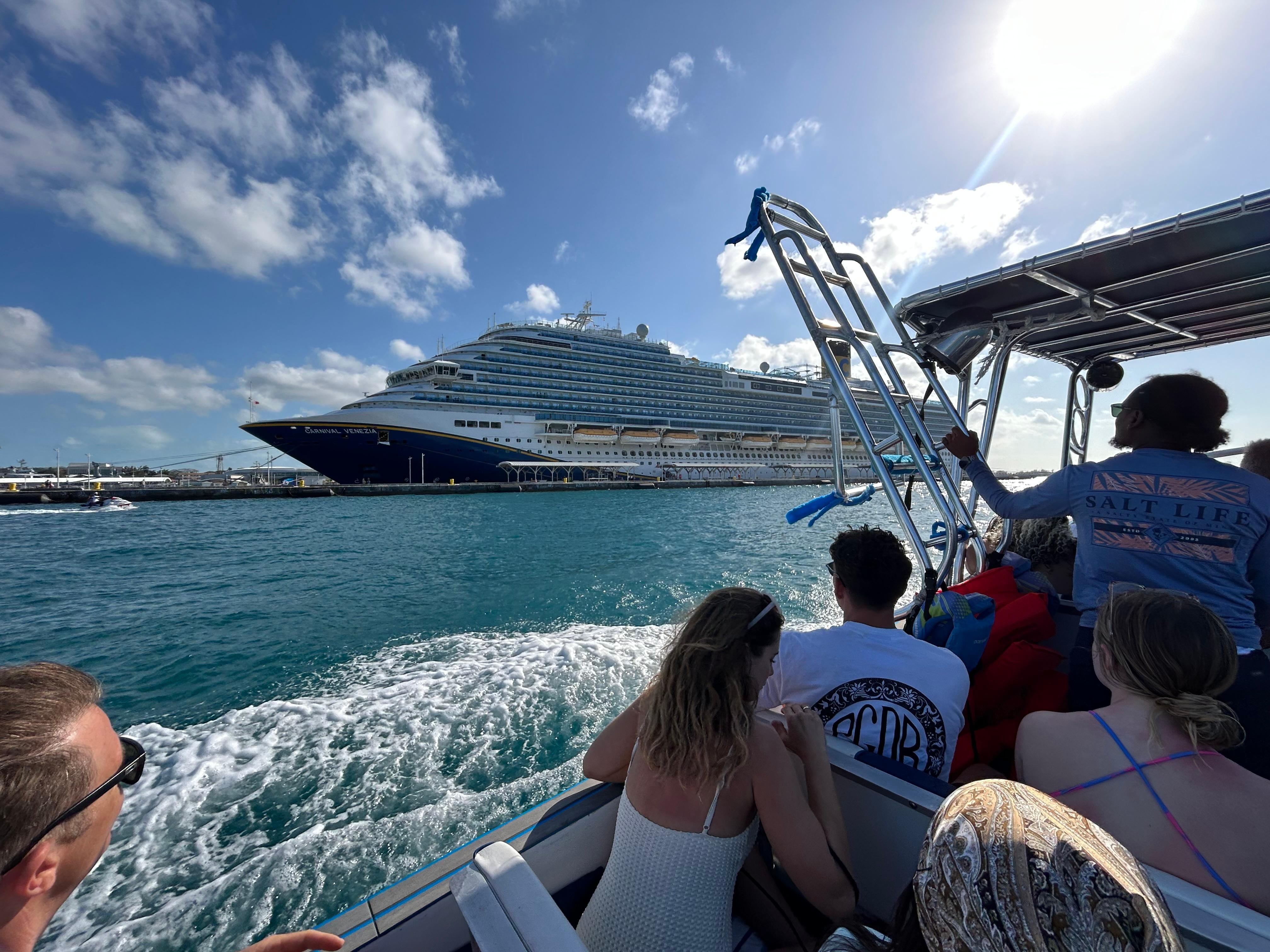 Nassau Powerboat Adventure: Snorkeling, Turtles & Private Beach Club