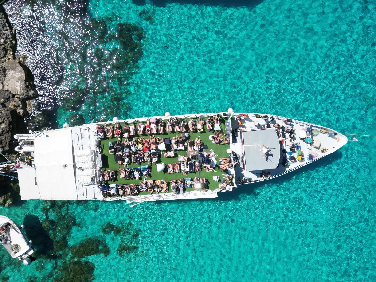 Full-Day Comino Blue Lagoon, Gozo, and Sea Caves Boat Cruise