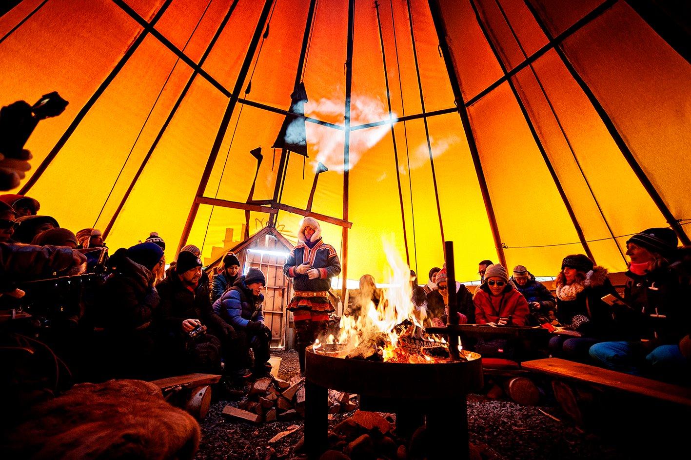 Tromsø Reindeer Camp Dinner & Northern Lights Experience