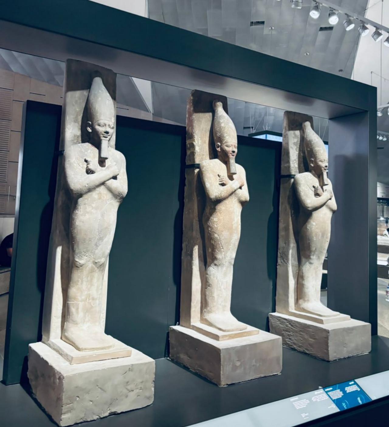 Cairo & Pyramids Day Trip by Flight from Hurghada