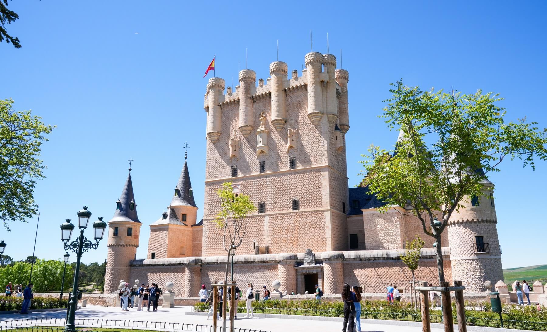 Segovia Day Trip from Madrid: Cathedral & Alcázar Entry