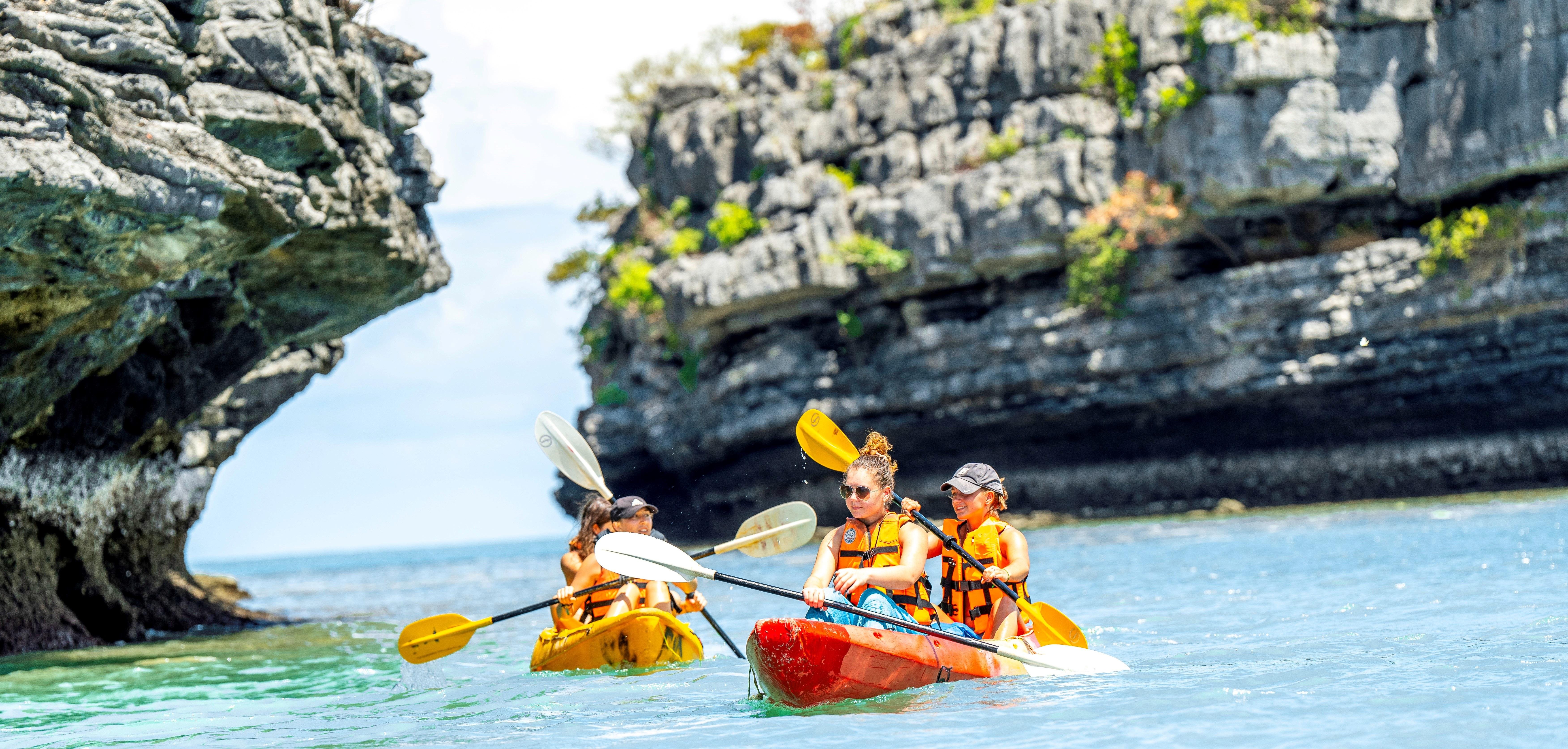 Mu Ko Ang Thong National Park Cruise & Optional Kayaking