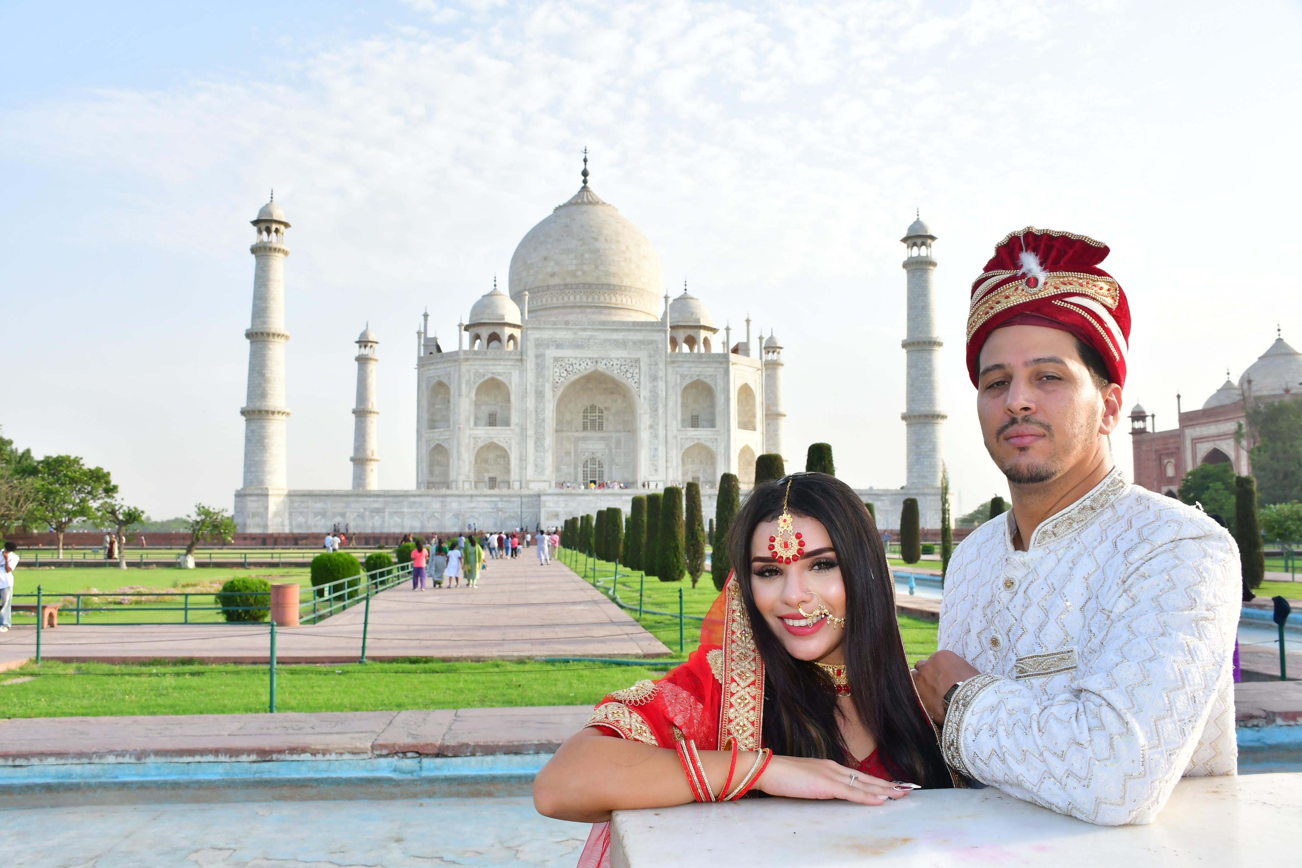 Agra Private Taj Mahal Photoshoot with Entry Ticket