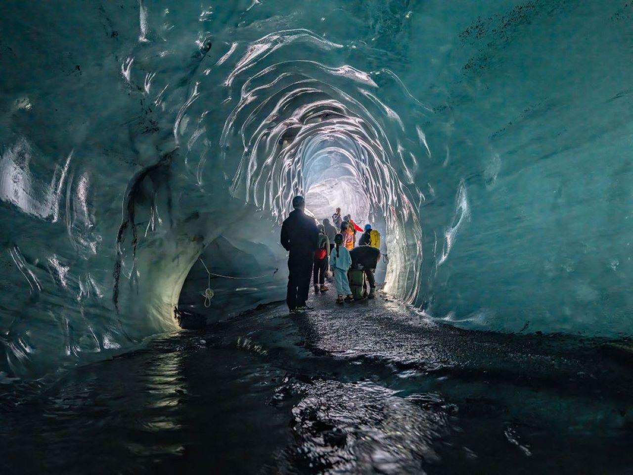 Katla Ice Cave & South Coast Super-Jeep Expedition