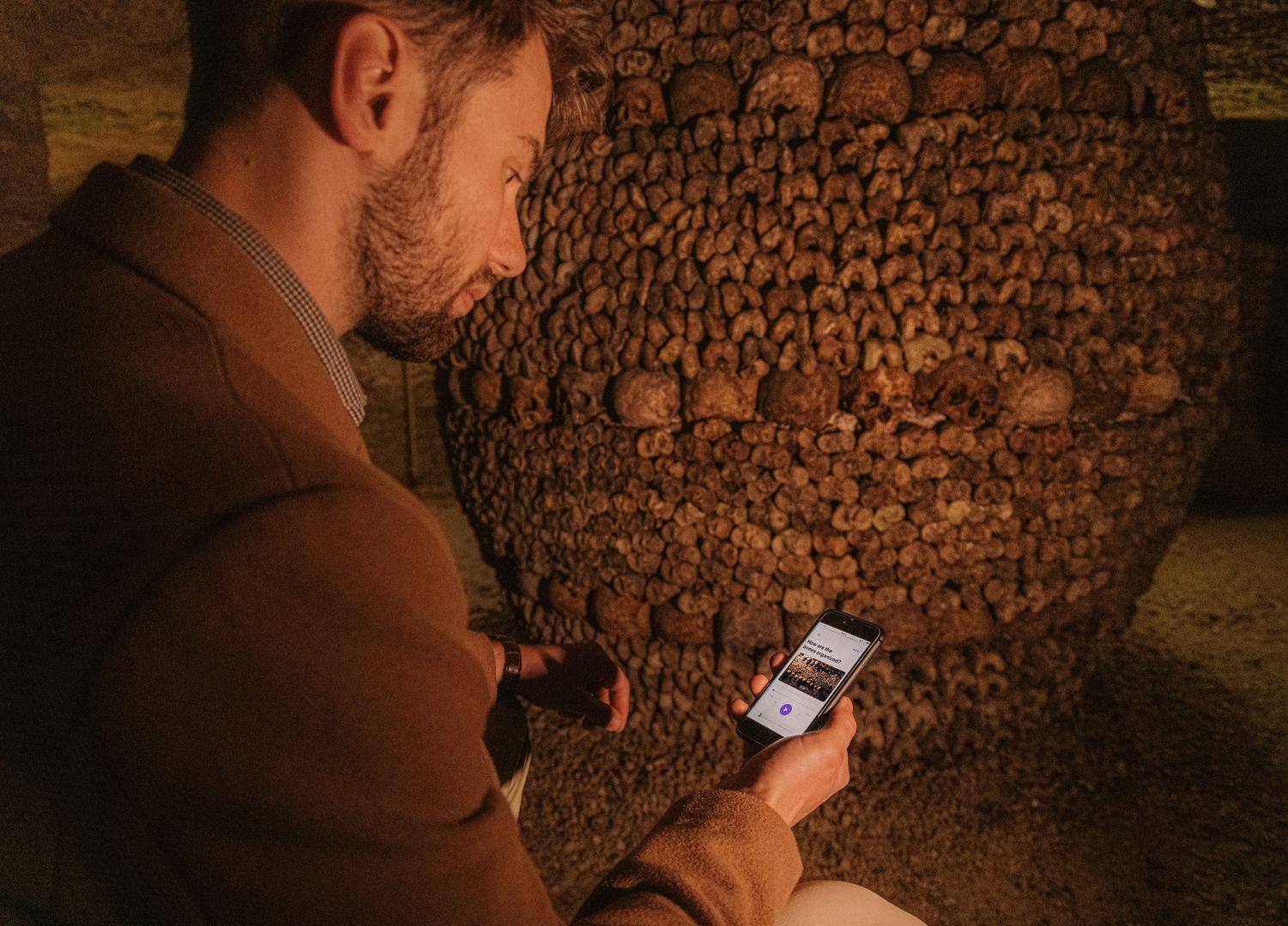 Catacombs Entry & Audio-Guided Paris Walking Tour