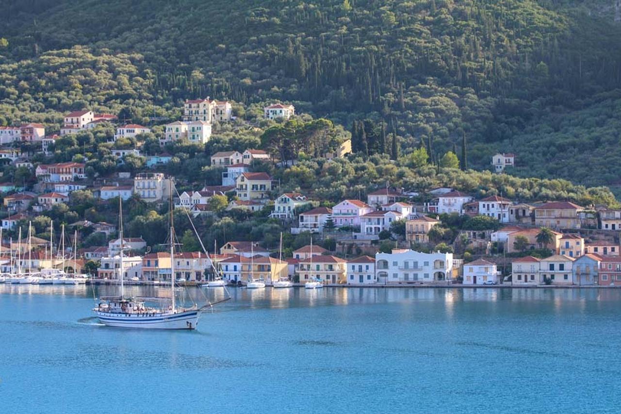 Kefalonia: Ithaca Hidden Coves Cruise, Swim & Capital Visit