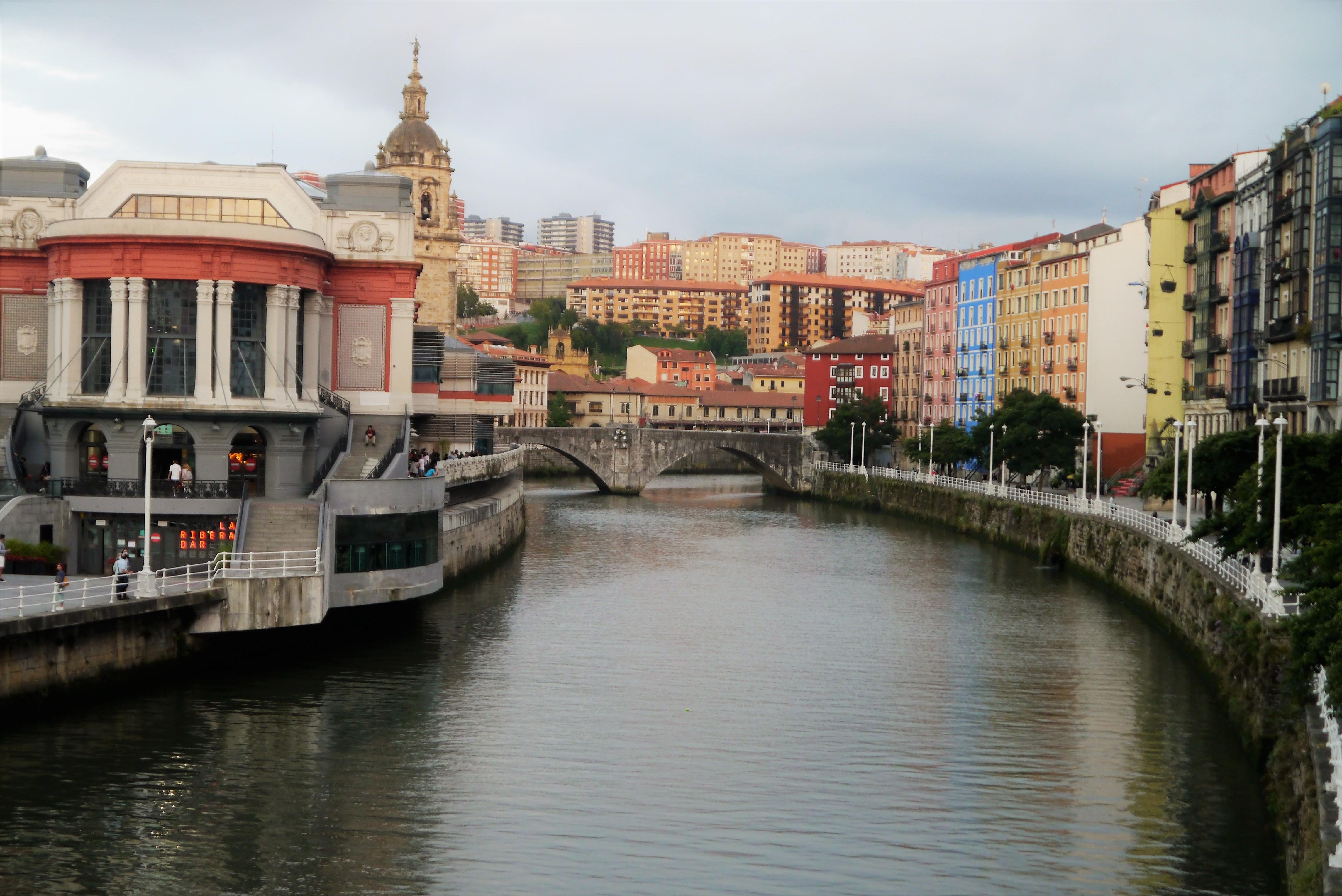 Morning Walking Discovery of Bilbao