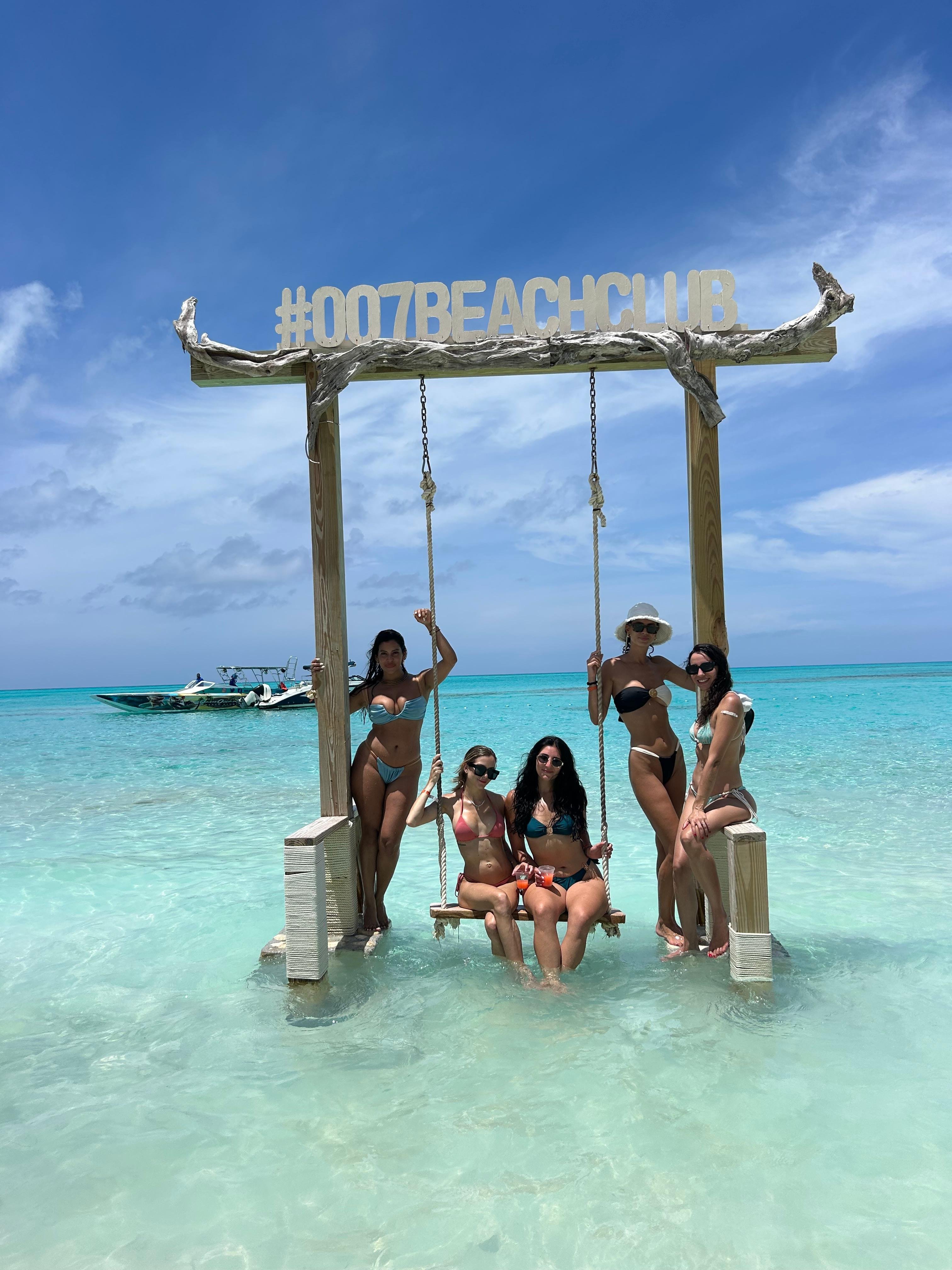 Nassau Powerboat Adventure: Snorkeling, Turtles & Private Beach Club