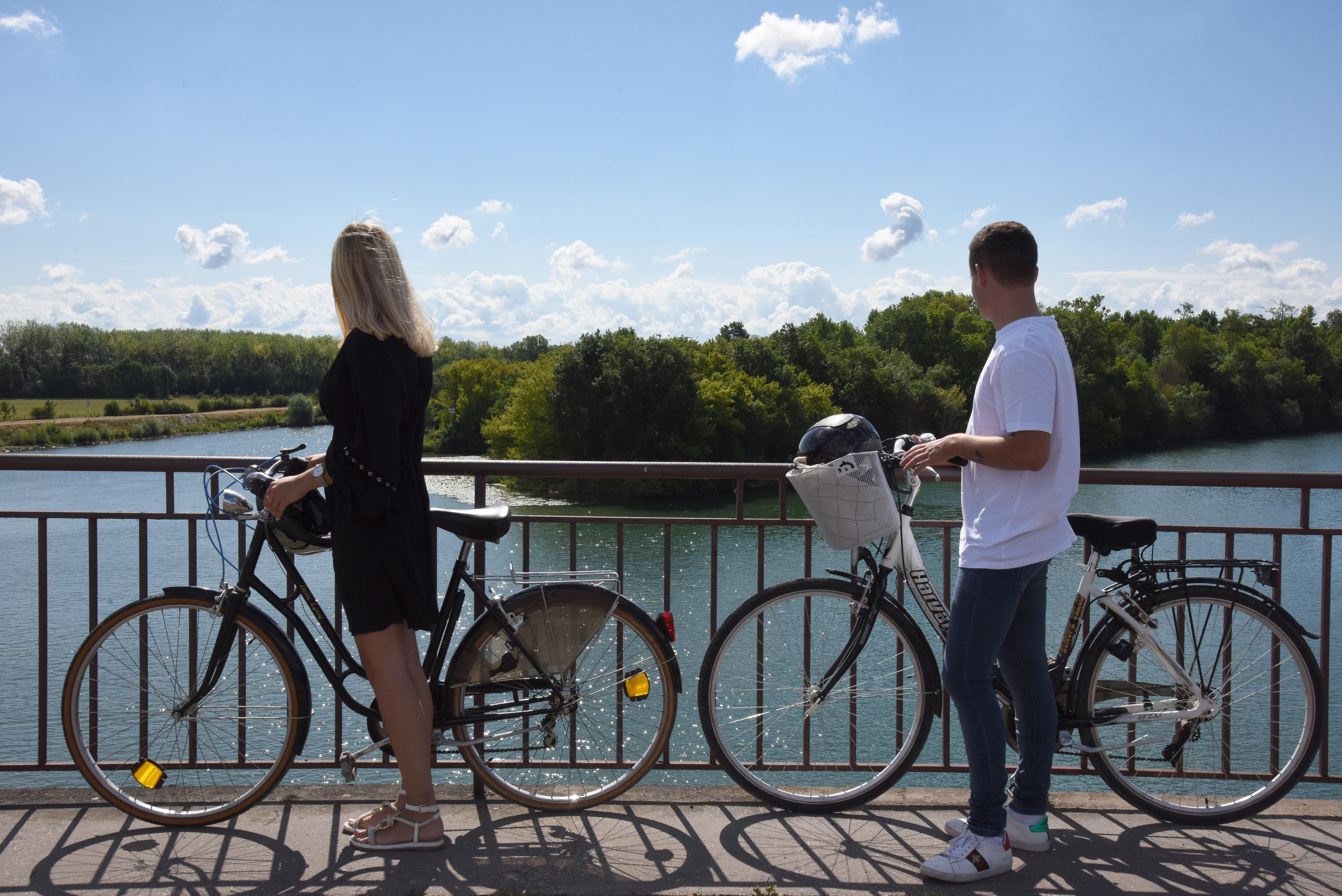 E-Bike Rental in Verdun-Ciel, Burgundy