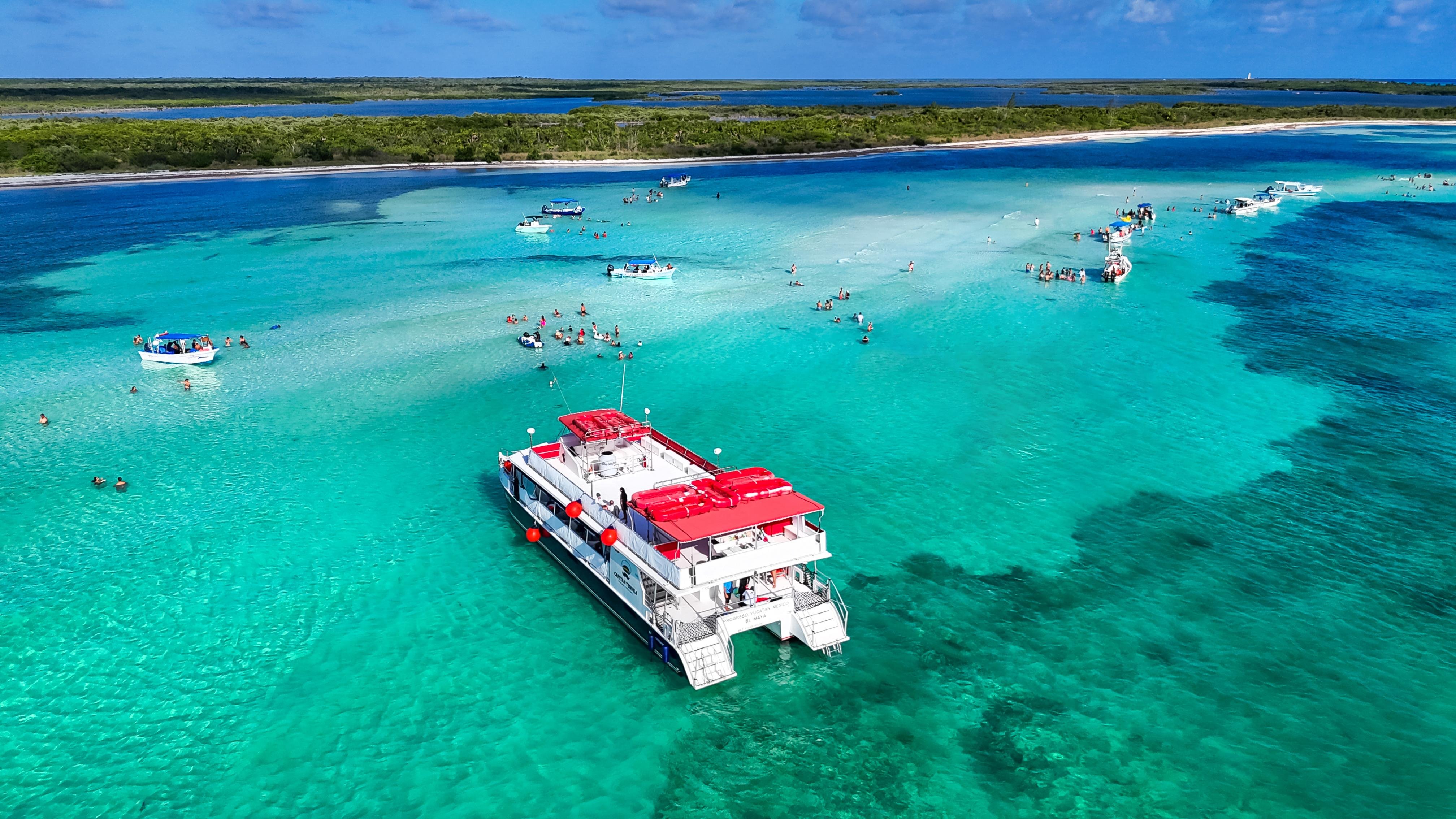 Cozumel VIP Catamaran: Reef, El Cielo & Party with Open Bar