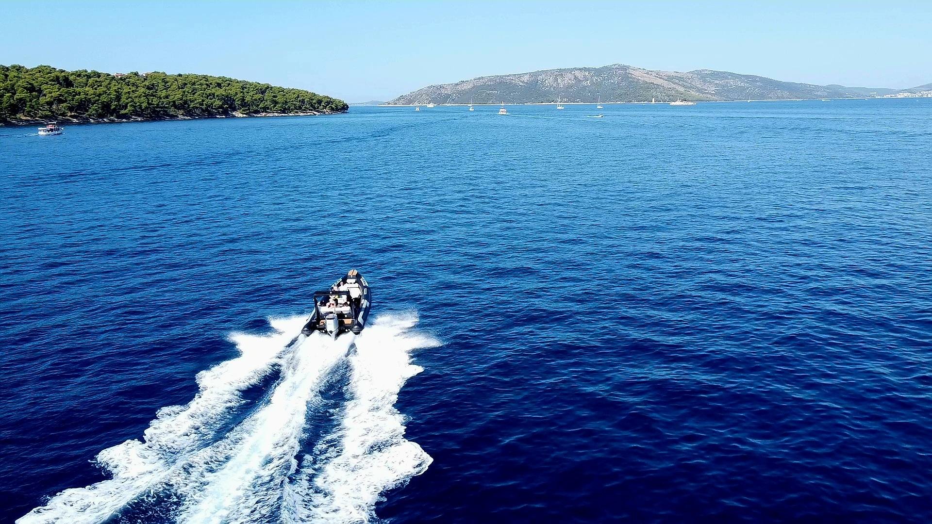 Blue Lagoon & Three Islands Private Boat Tour from Split/Trogir