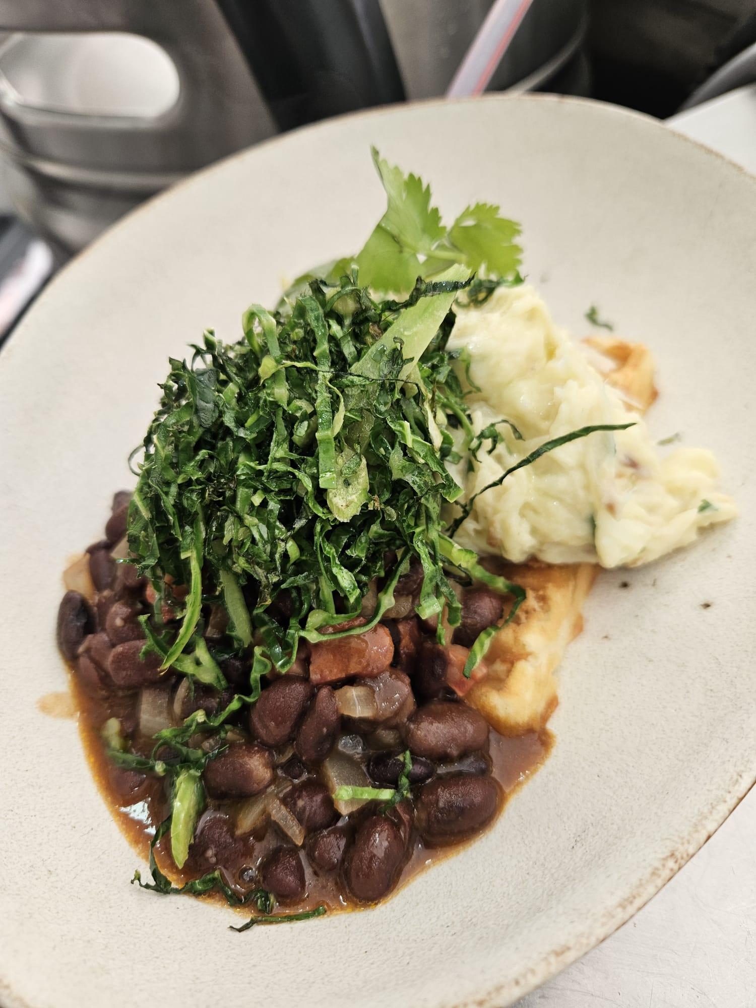 Traditional Portuguese Cooking Class in Porto Tasca