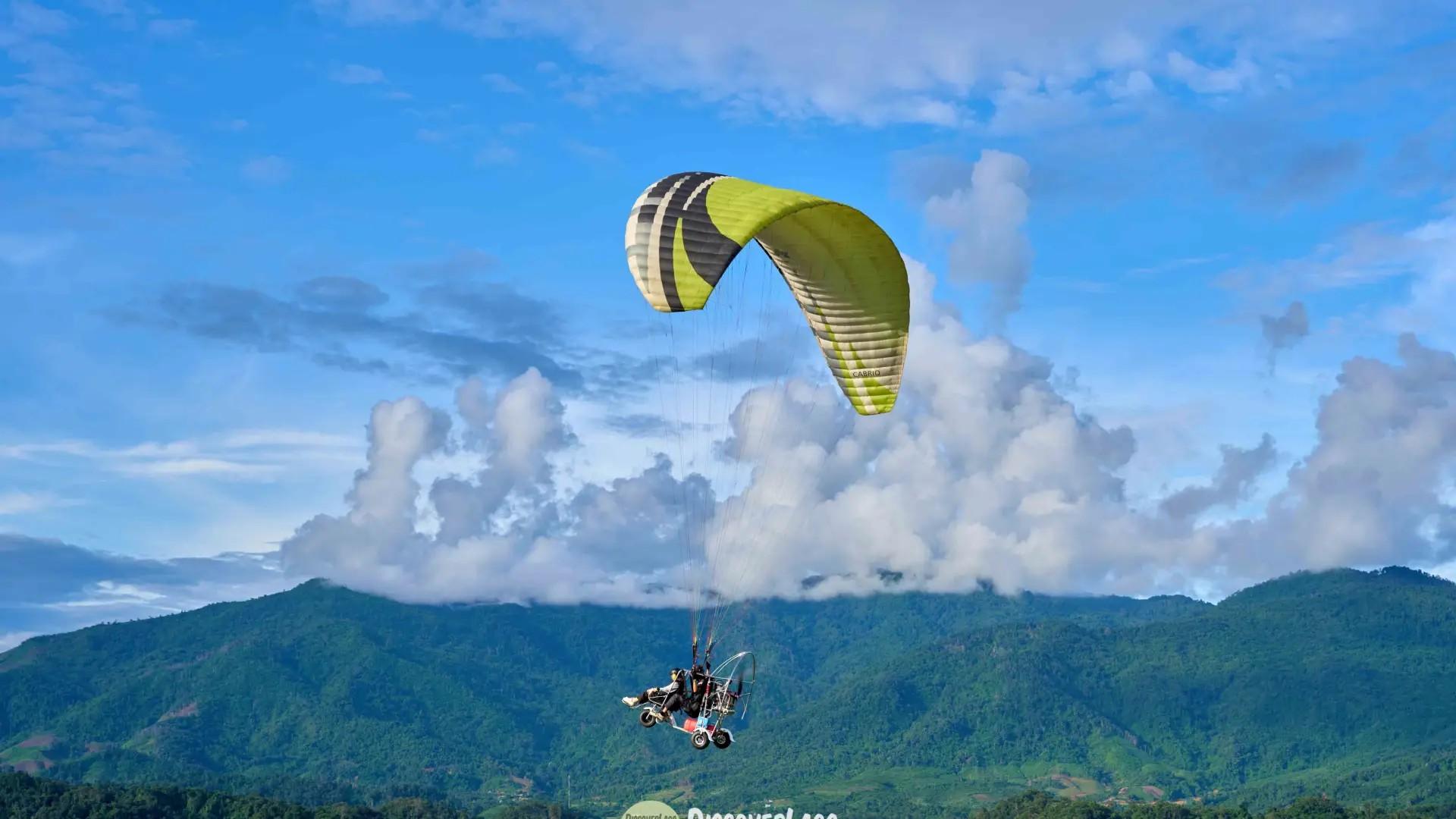 Vang Vieng Paramotor Flight