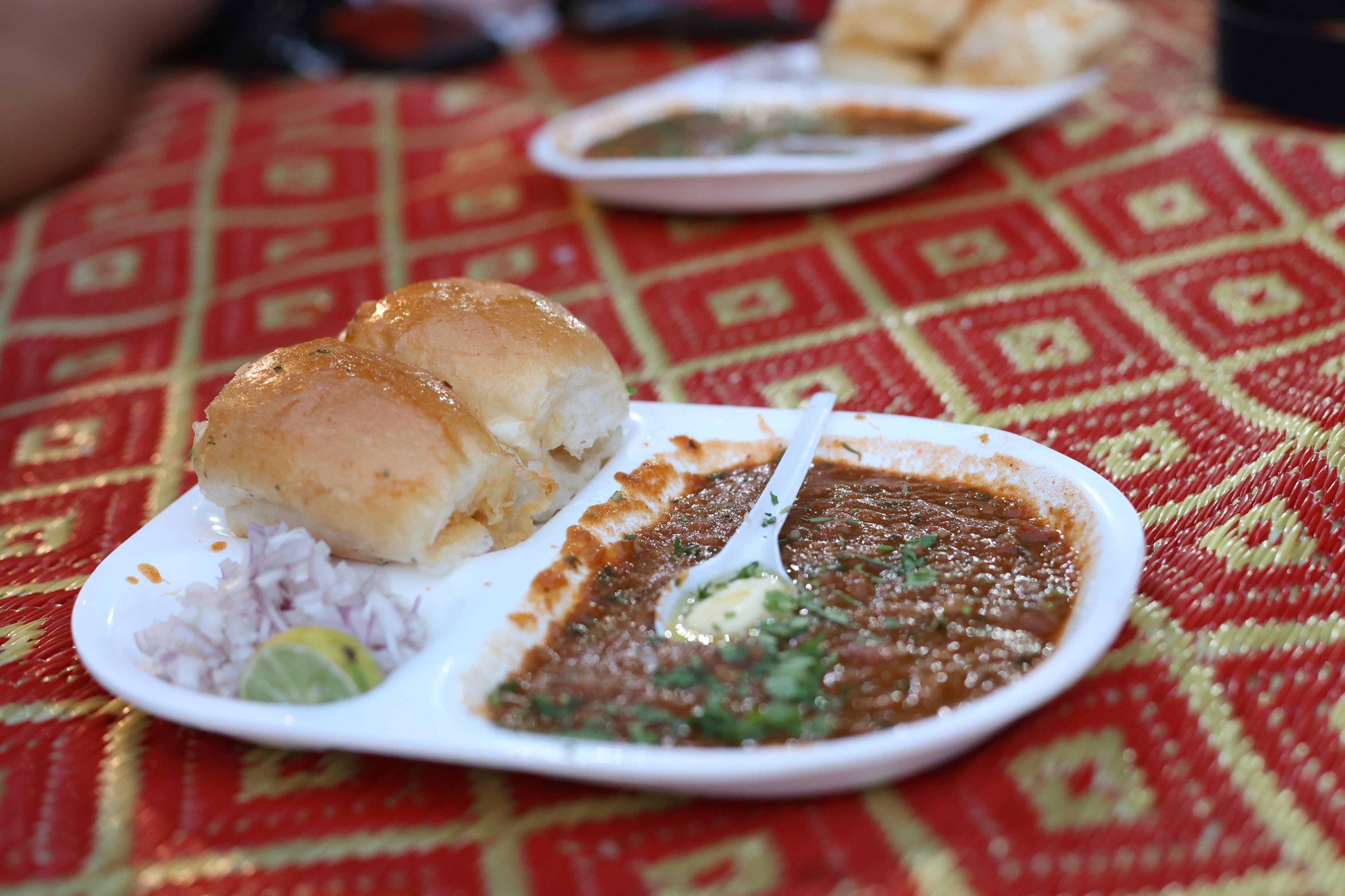 Mumbai Sunset & Street Food Bazaar Adventure