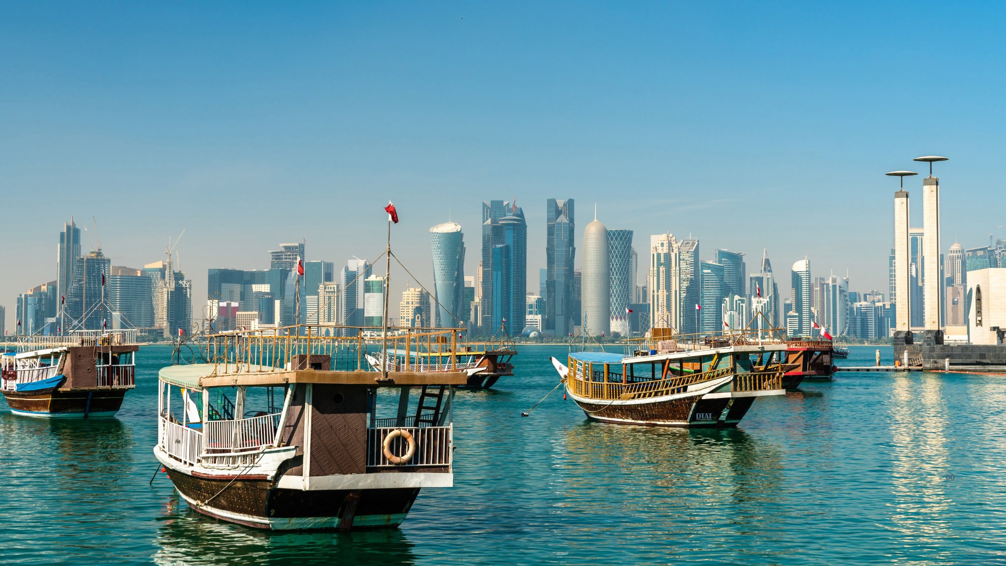 Doha Private Highlights Tour & Traditional Dhow Cruise
