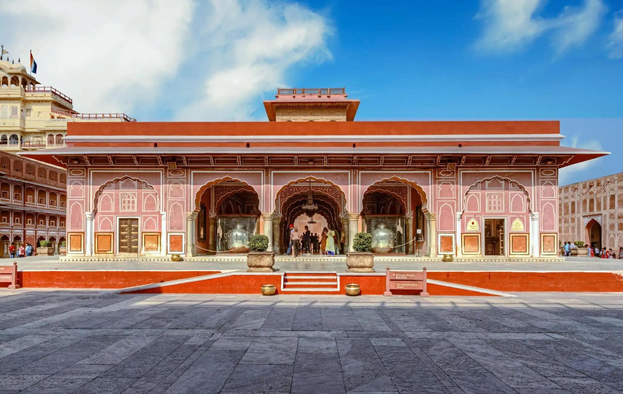 Private Full-Day Jaipur Highlights & Amber Fort Expedition