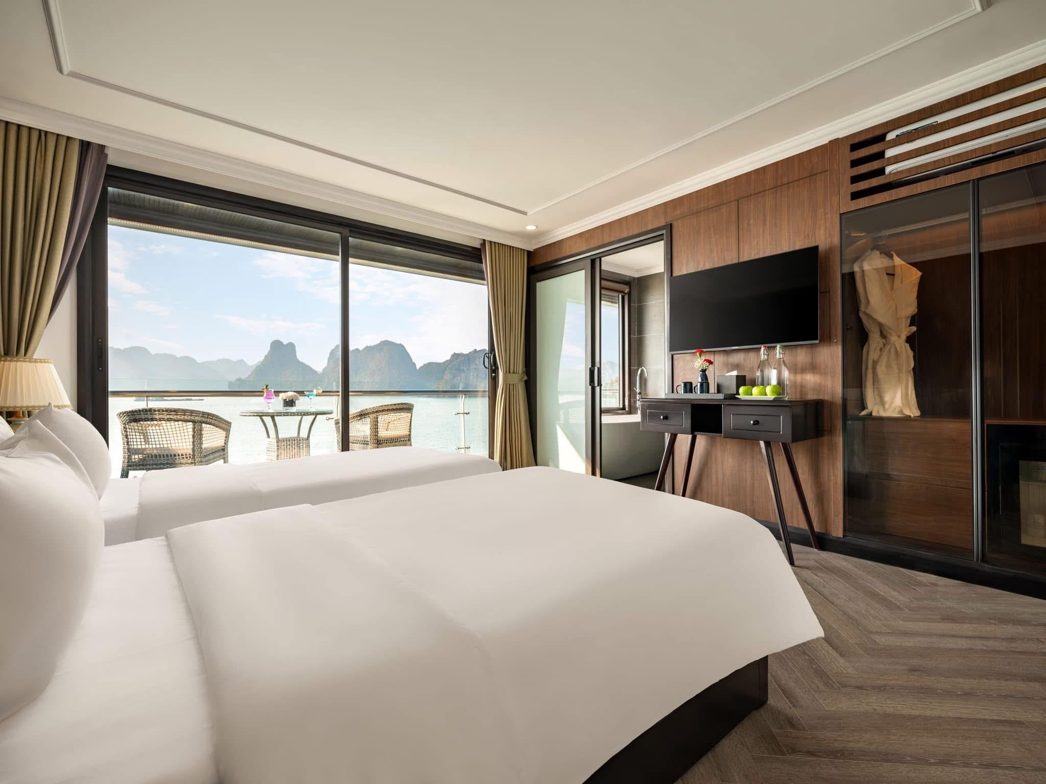 Hanoi: 2-Day Lan Ha & Halong Bay 5-Star Cruise with Private Balcony