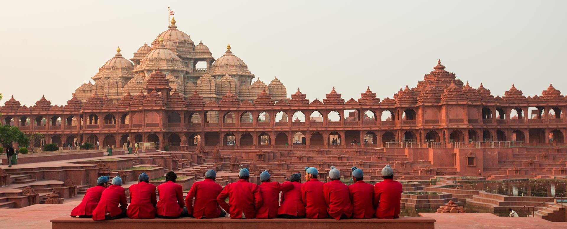 Delhi Akshardham Temple Private Tour & Evening Light Show